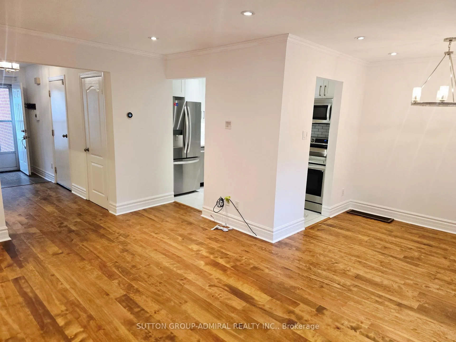 Photo 4 of 24 Corkory Way, Markham, Aileen-Willowbrook — HOMEH
