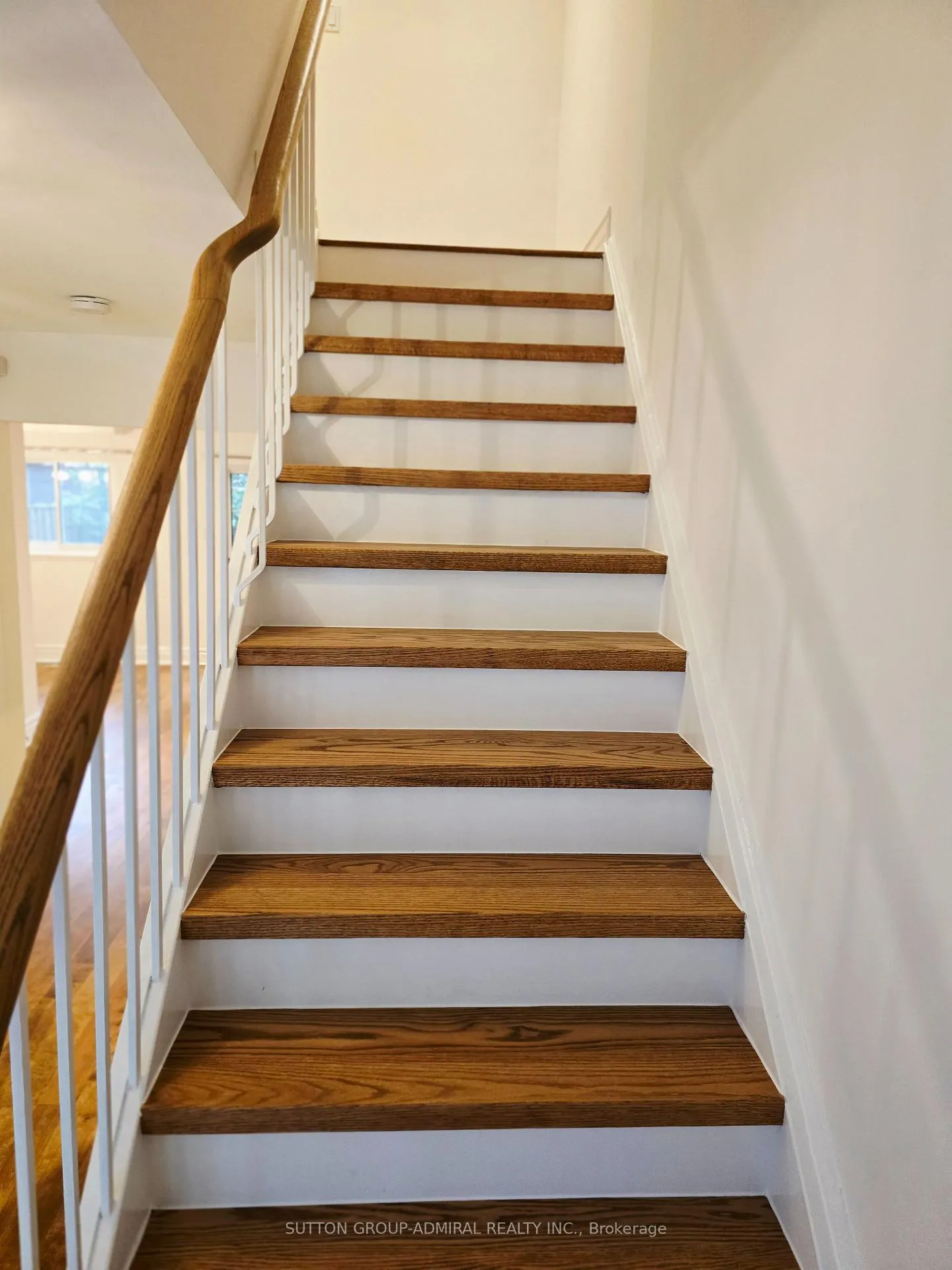 Photo 7 of 24 Corkory Way, Markham, Aileen-Willowbrook — HOMEH