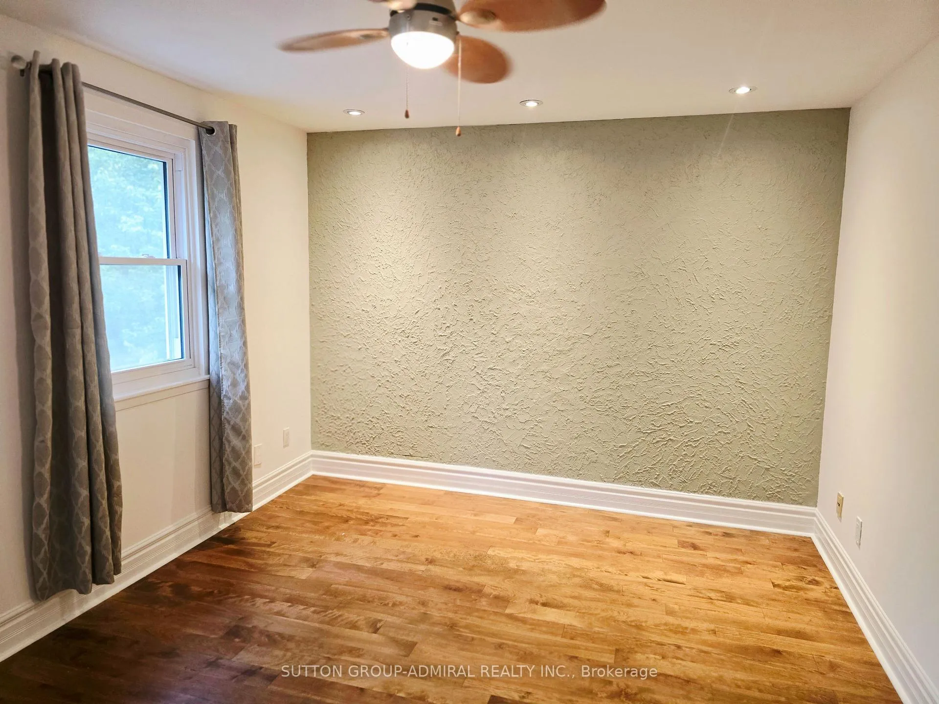 Photo 8 of 24 Corkory Way, Markham, Aileen-Willowbrook — HOMEH