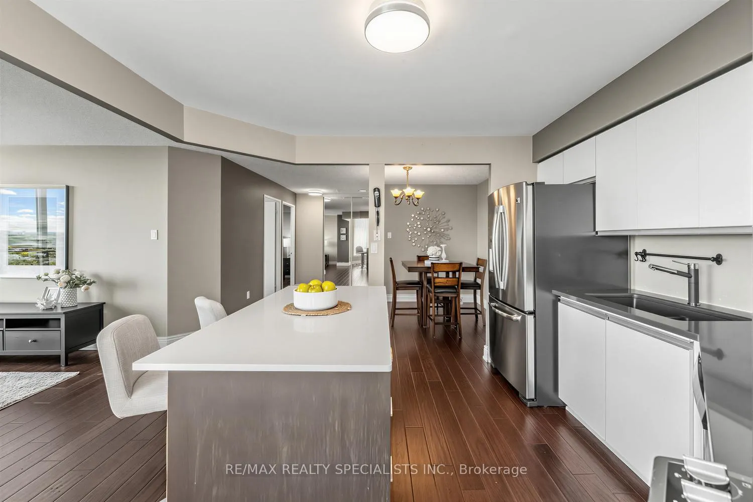 Photo 6 of Unit 1006, 10 Laurelcrest Street, Brampton, Queen Street Corridor — HOMEH