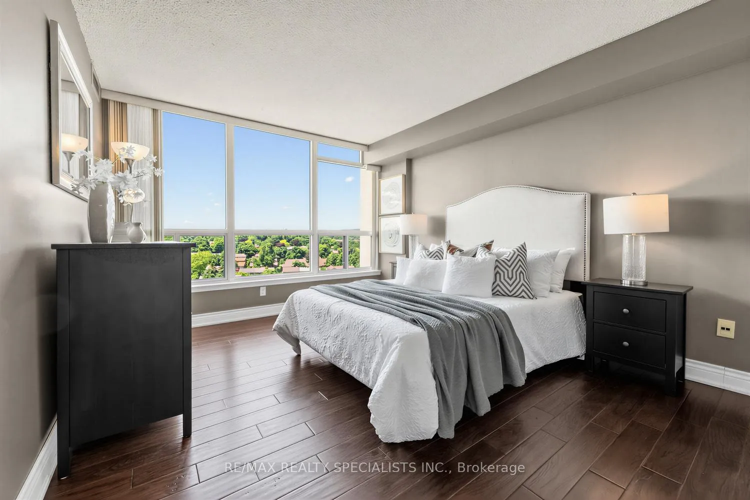 Photo 13 of Unit 1006, 10 Laurelcrest Street, Brampton, Queen Street Corridor — HOMEH
