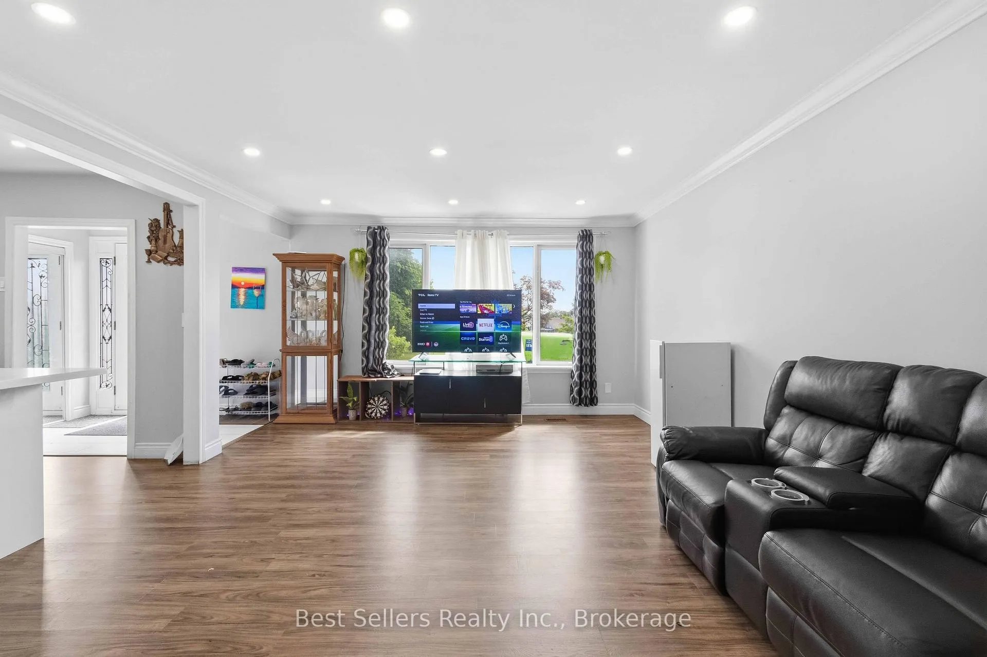 Photo 4 of 80 Felan Crescent, Etobicoke, Thistletown-Beaumonde Heights — HOMEH