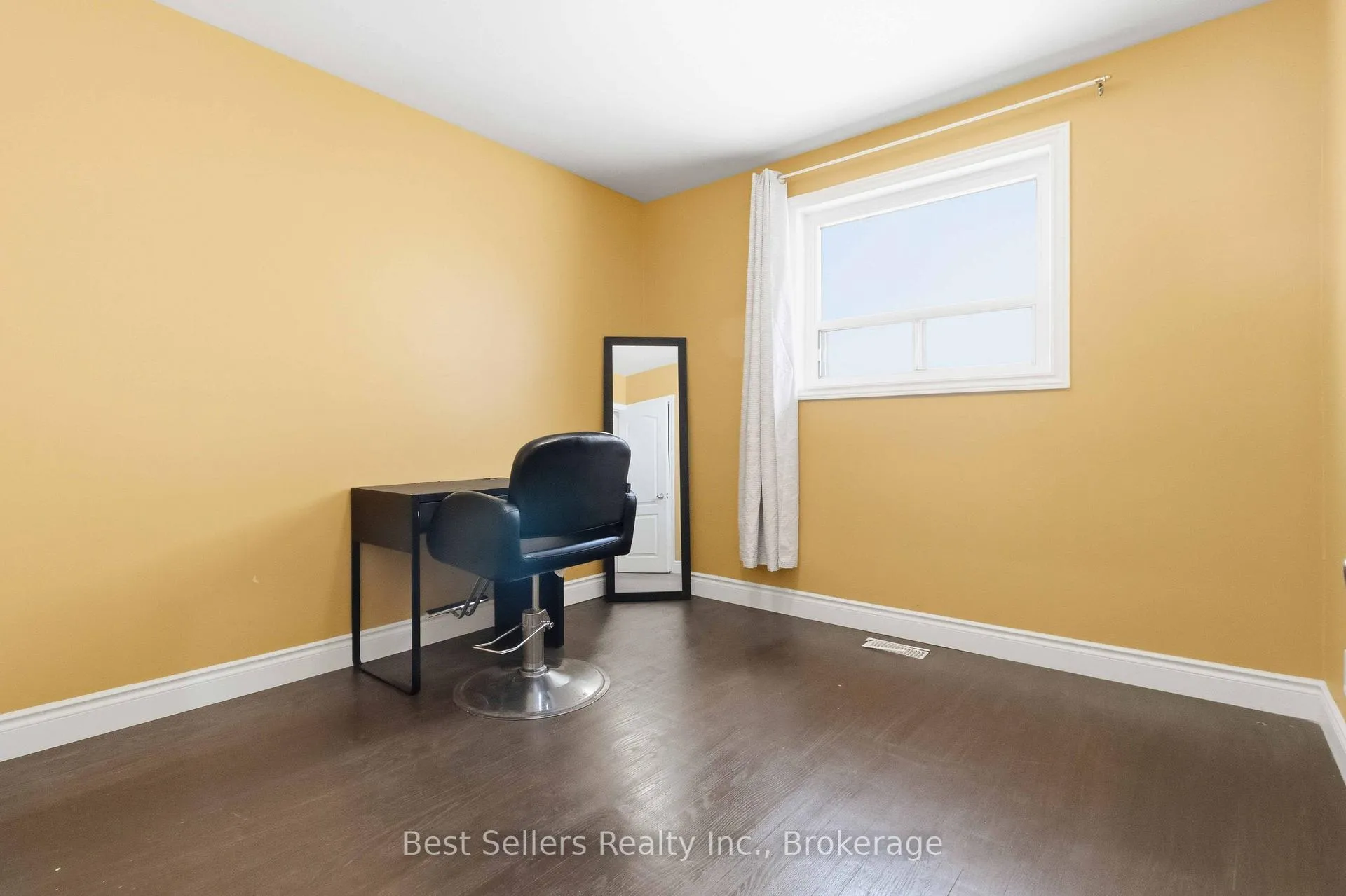 Photo 9 of 80 Felan Crescent, Etobicoke, Thistletown-Beaumonde Heights — HOMEH