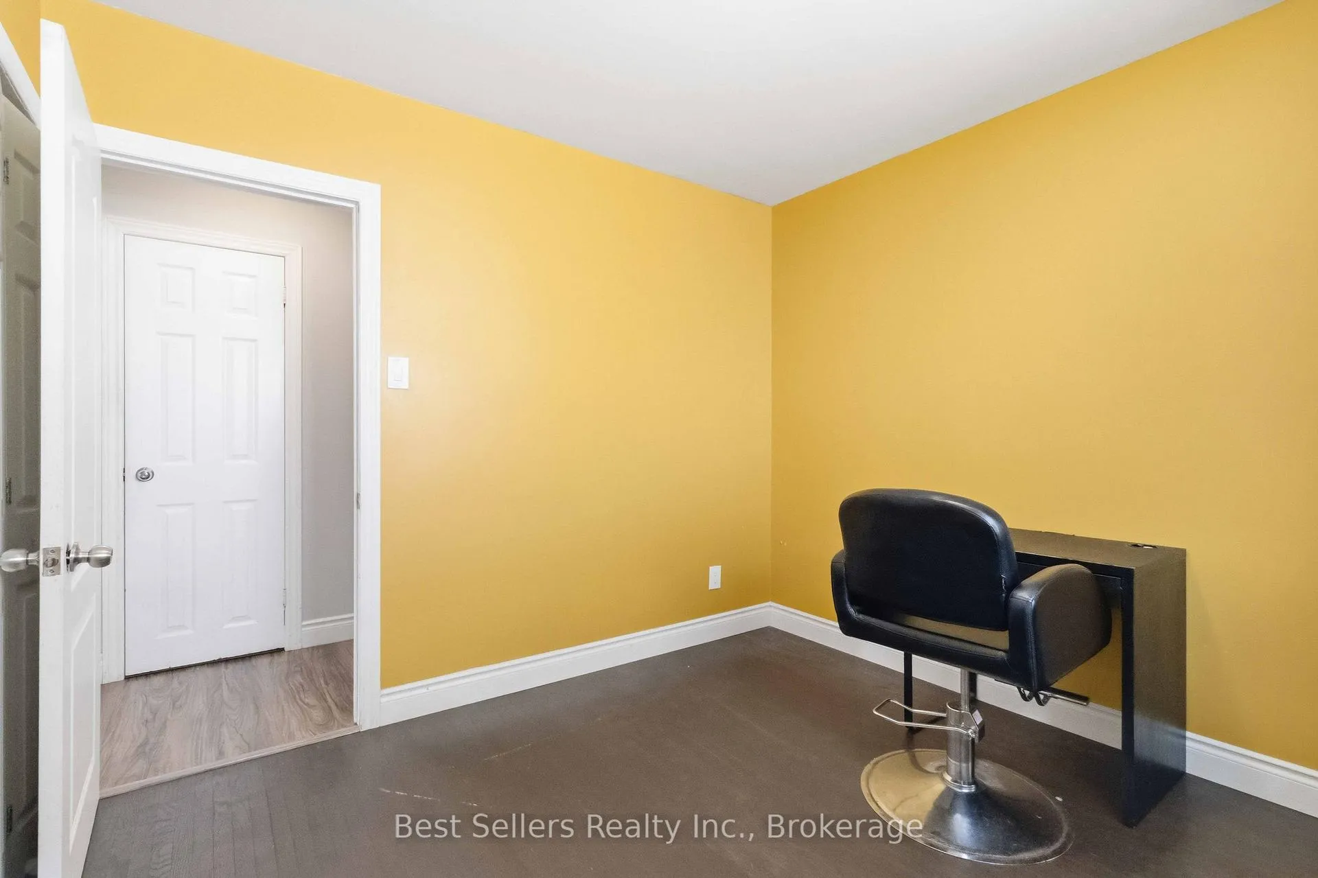 Photo 10 of 80 Felan Crescent, Etobicoke, Thistletown-Beaumonde Heights — HOMEH