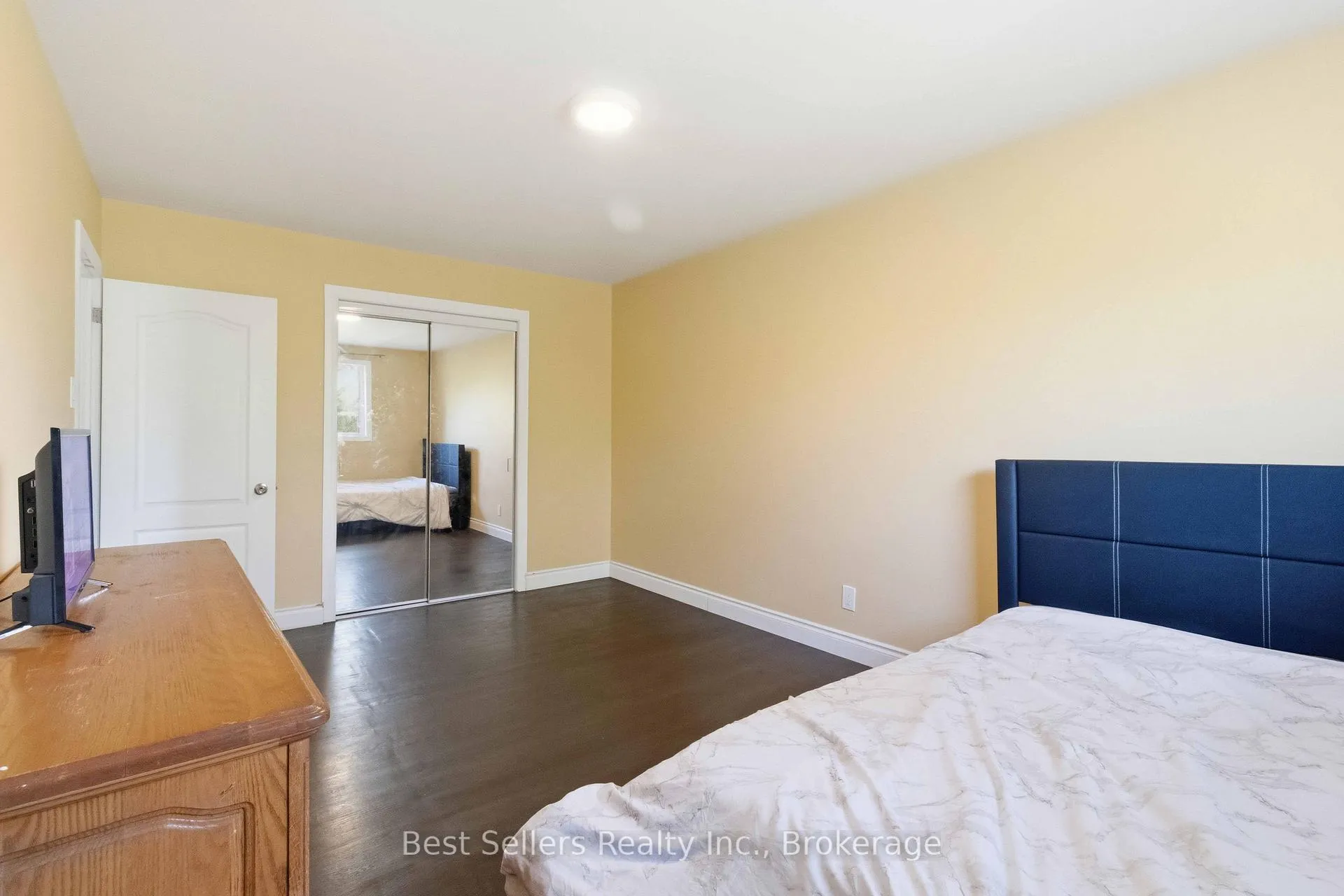 Photo 13 of 80 Felan Crescent, Etobicoke, Thistletown-Beaumonde Heights — HOMEH