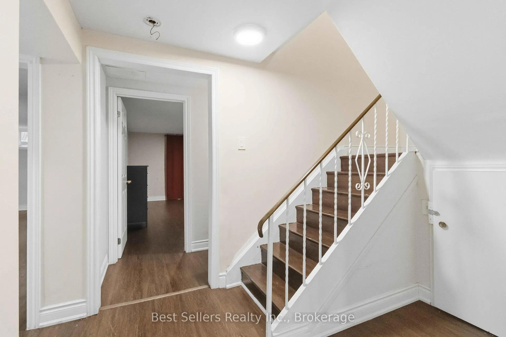 Photo 16 of 80 Felan Crescent, Etobicoke, Thistletown-Beaumonde Heights — HOMEH
