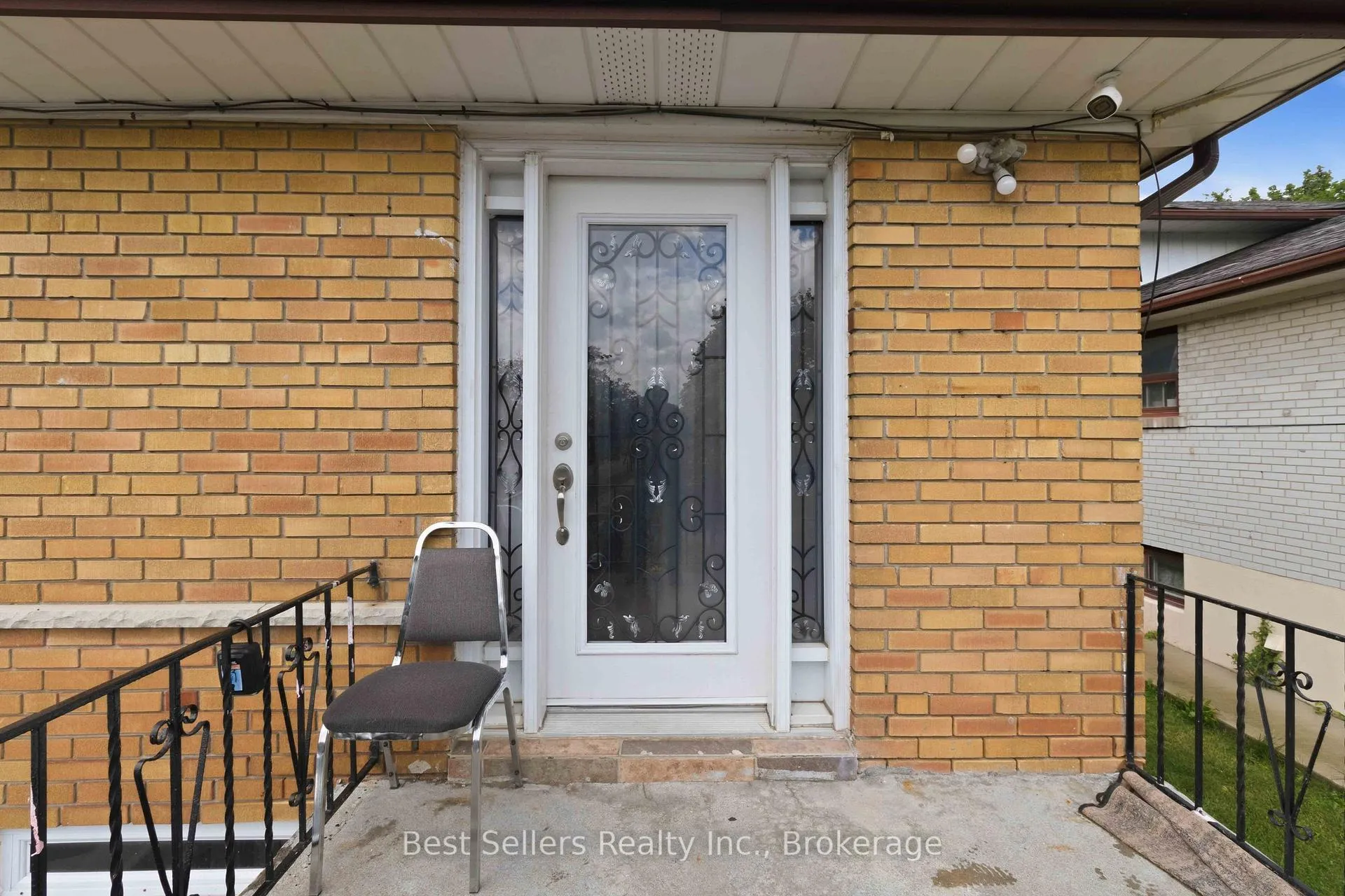 Photo 32 of 80 Felan Crescent, Etobicoke, Thistletown-Beaumonde Heights — HOMEH