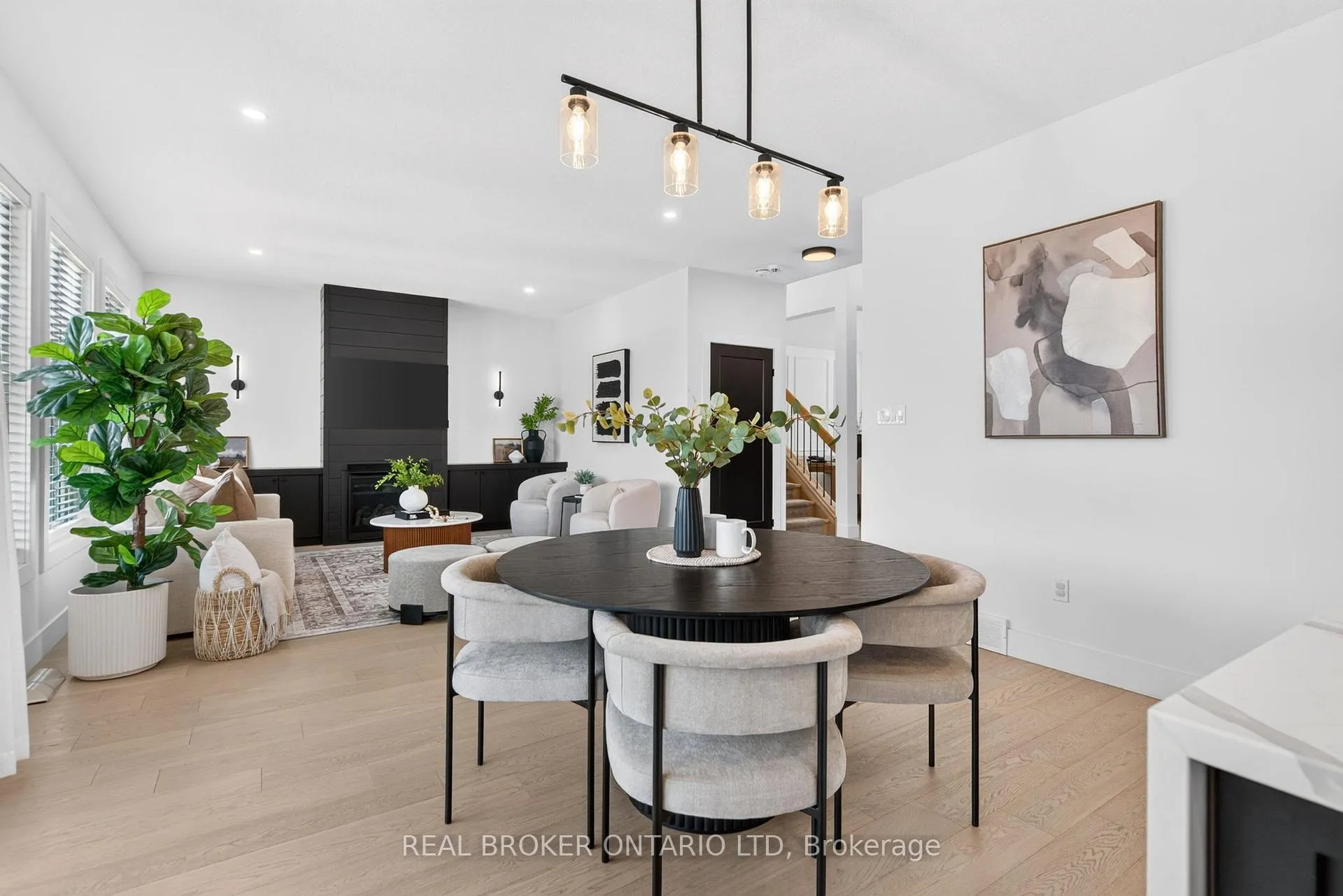 Photo 10 of 77 Daventry Way, Middlesex Centre, Kilworth — HOMEH