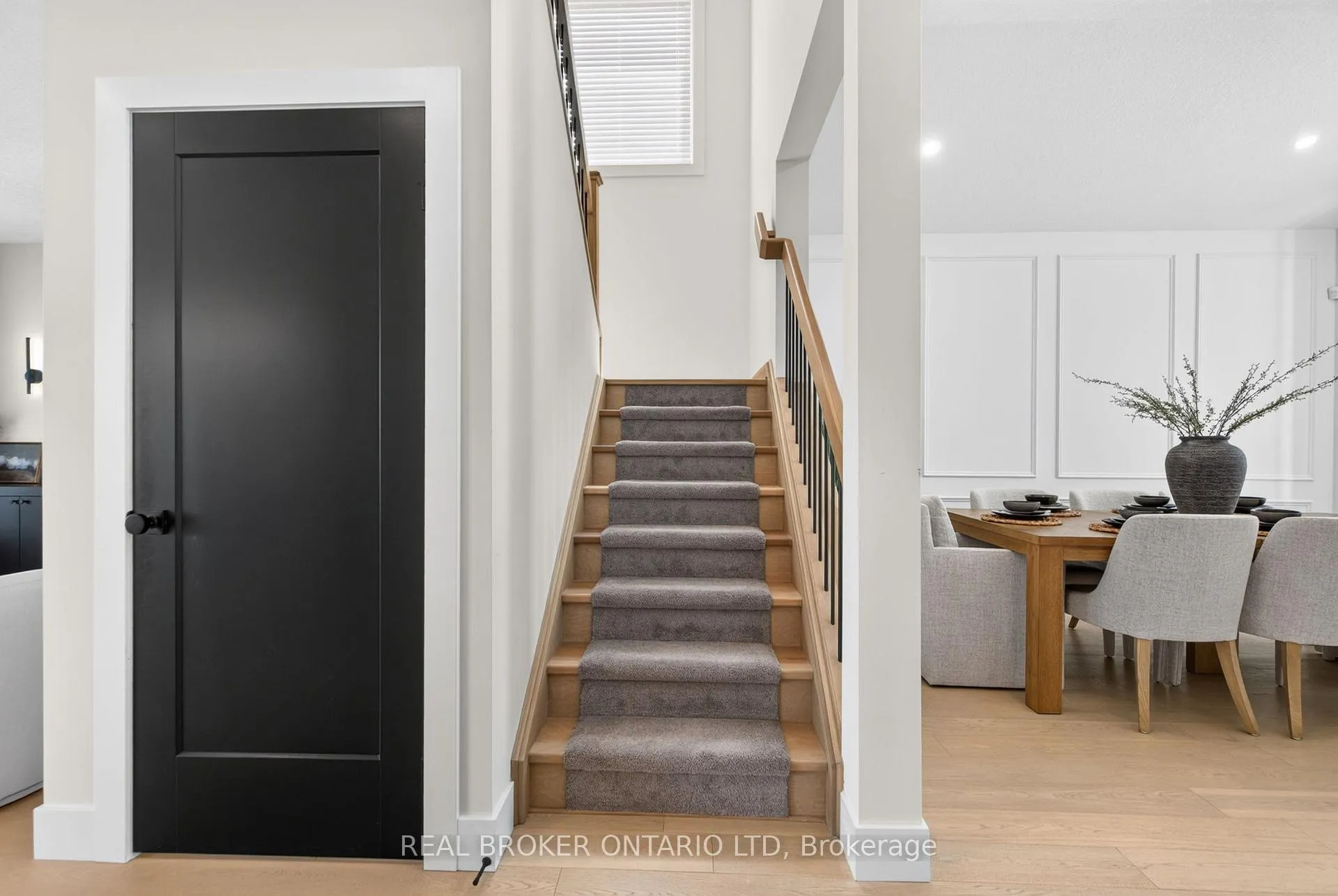 Photo 16 of 77 Daventry Way, Middlesex Centre, Kilworth — HOMEH