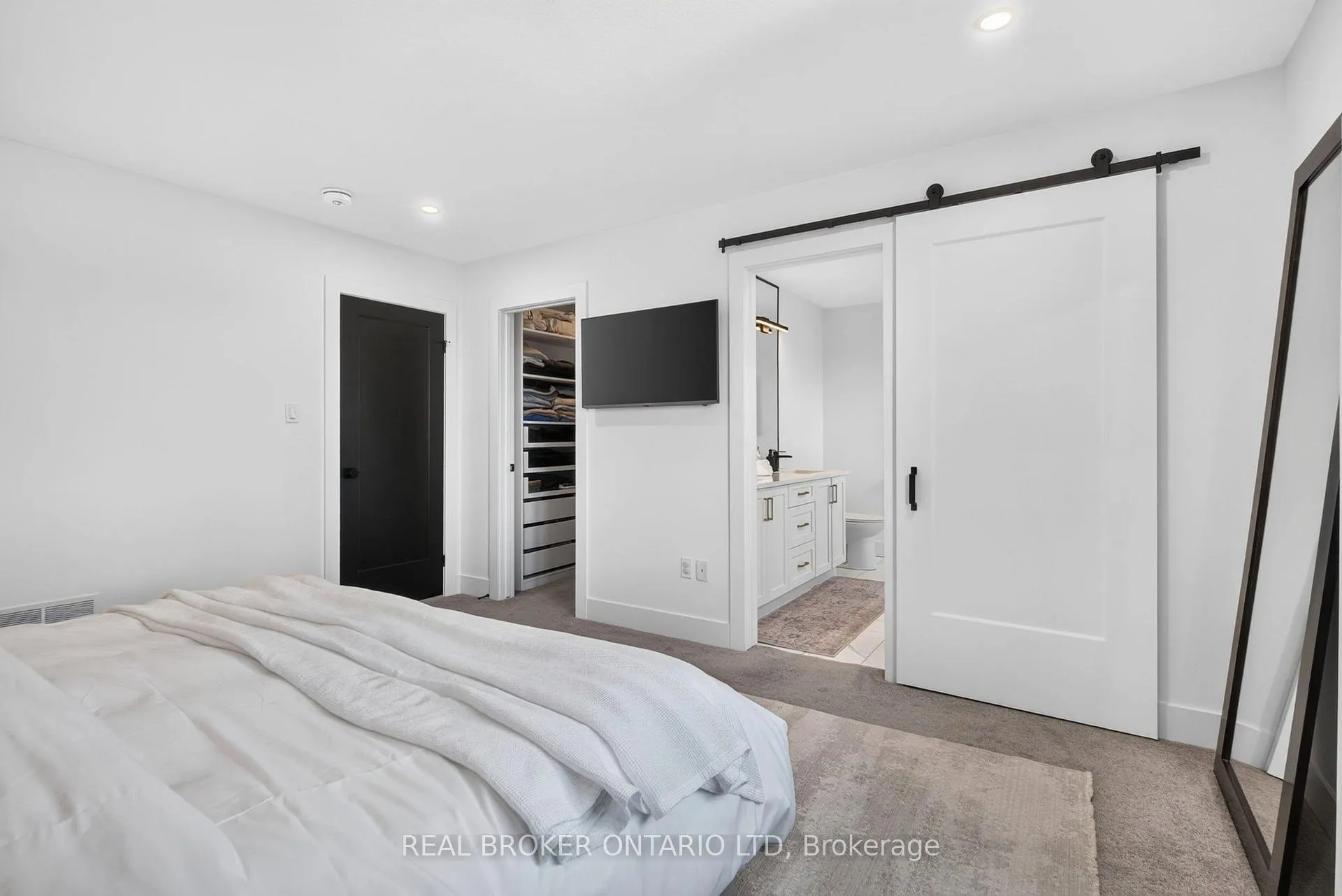 Photo 20 of 77 Daventry Way, Middlesex Centre, Kilworth — HOMEH