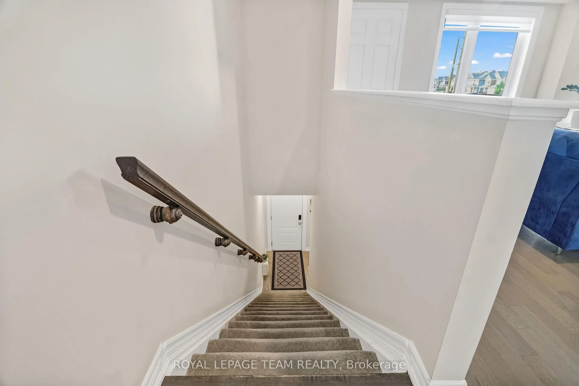 Photo 3 of 2274 Watercolours Way, Ottawa, Barrhaven - Half Moon Bay — HOMEH