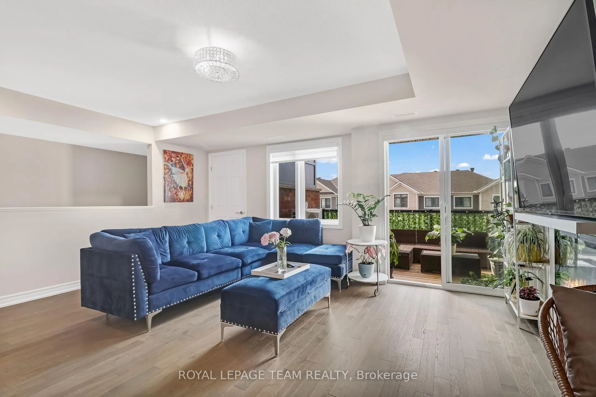 Photo 4 of 2274 Watercolours Way, Ottawa, Barrhaven - Half Moon Bay — HOMEH