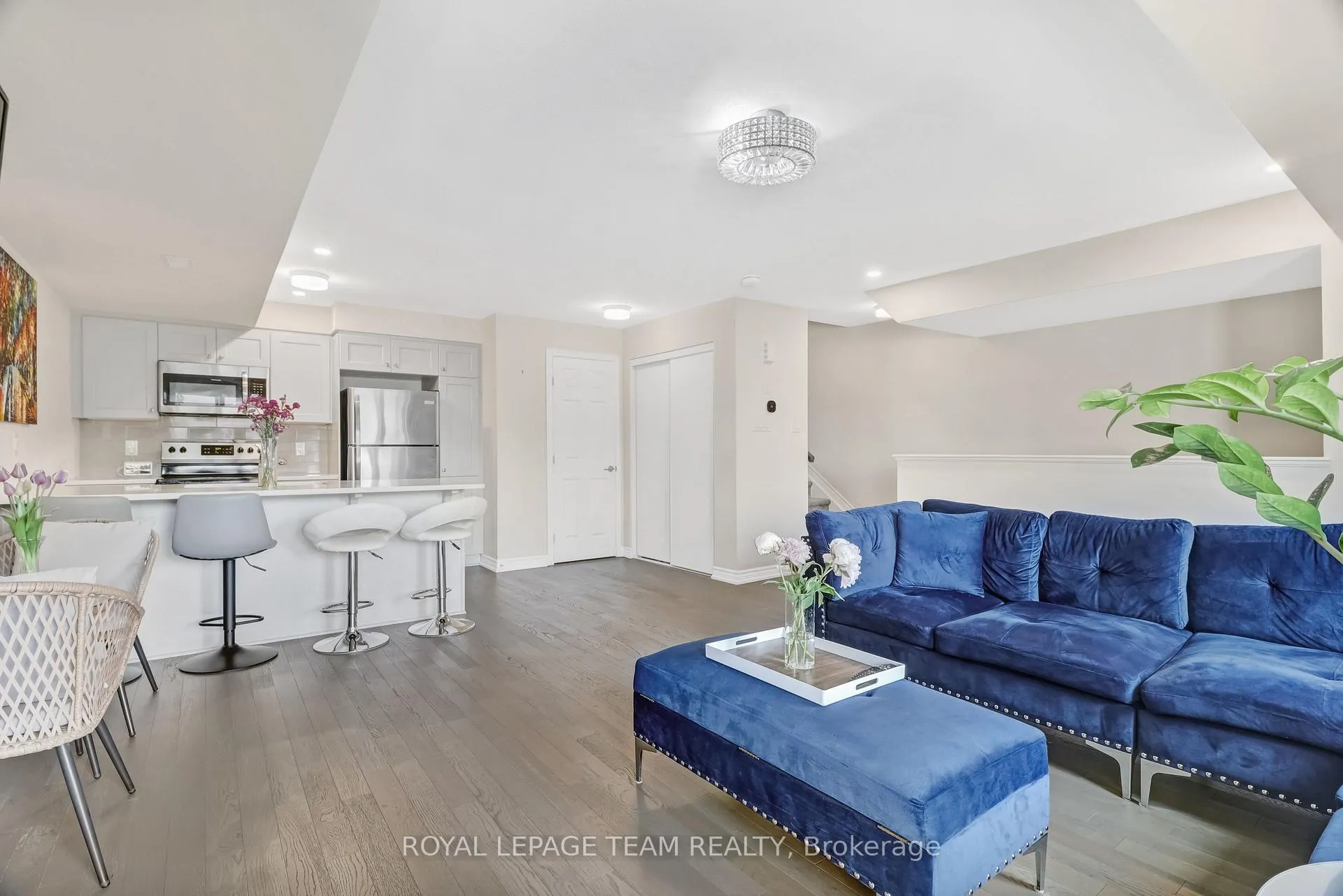 Photo 6 of 2274 Watercolours Way, Ottawa, Barrhaven - Half Moon Bay — HOMEH