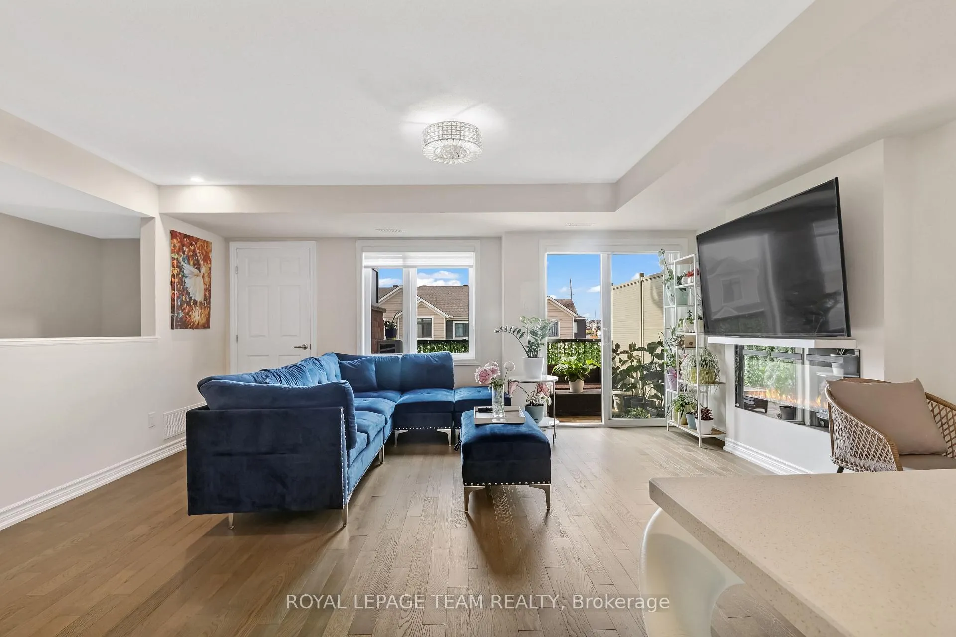 Photo 8 of 2274 Watercolours Way, Ottawa, Barrhaven - Half Moon Bay — HOMEH