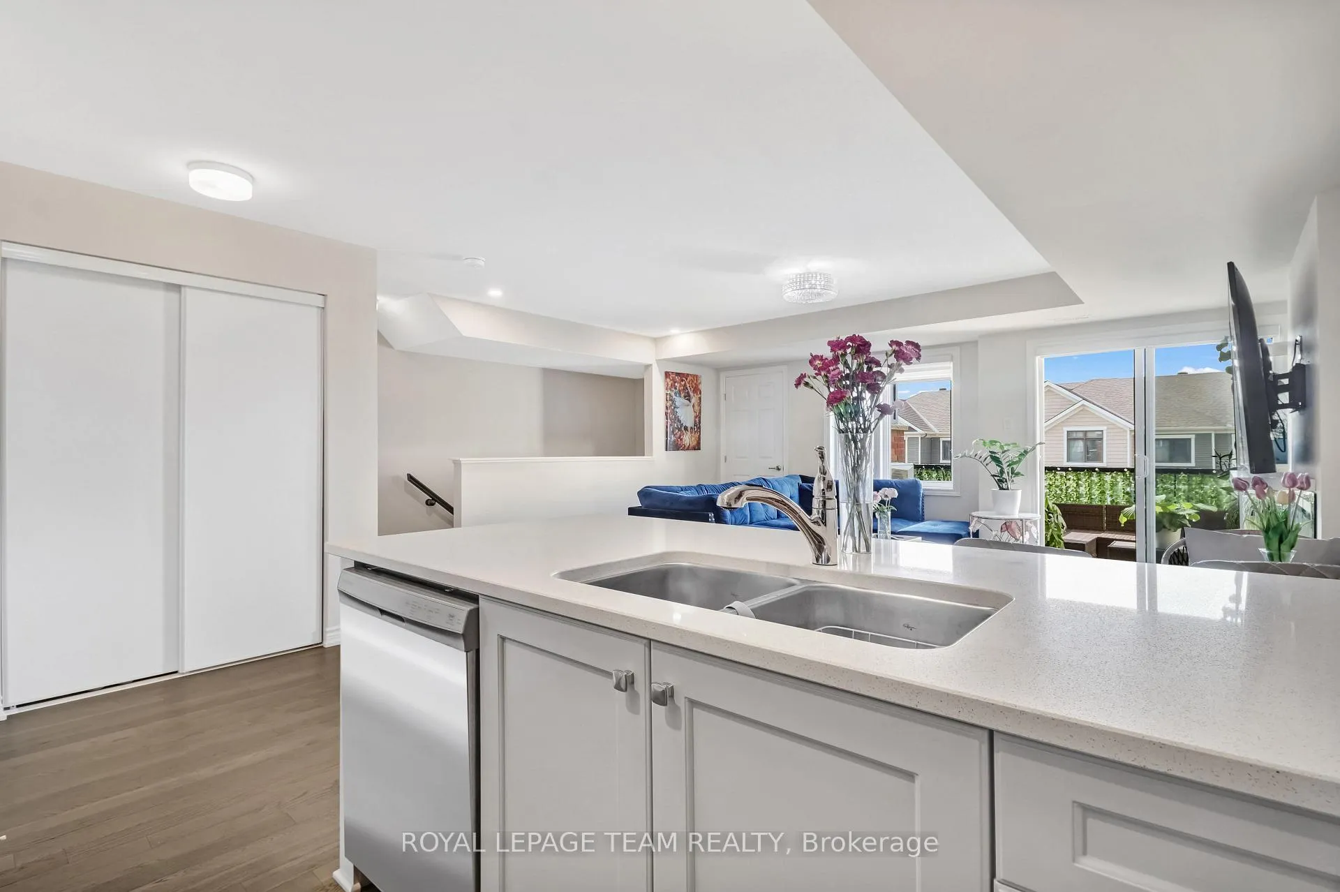 Photo 10 of 2274 Watercolours Way, Ottawa, Barrhaven - Half Moon Bay — HOMEH