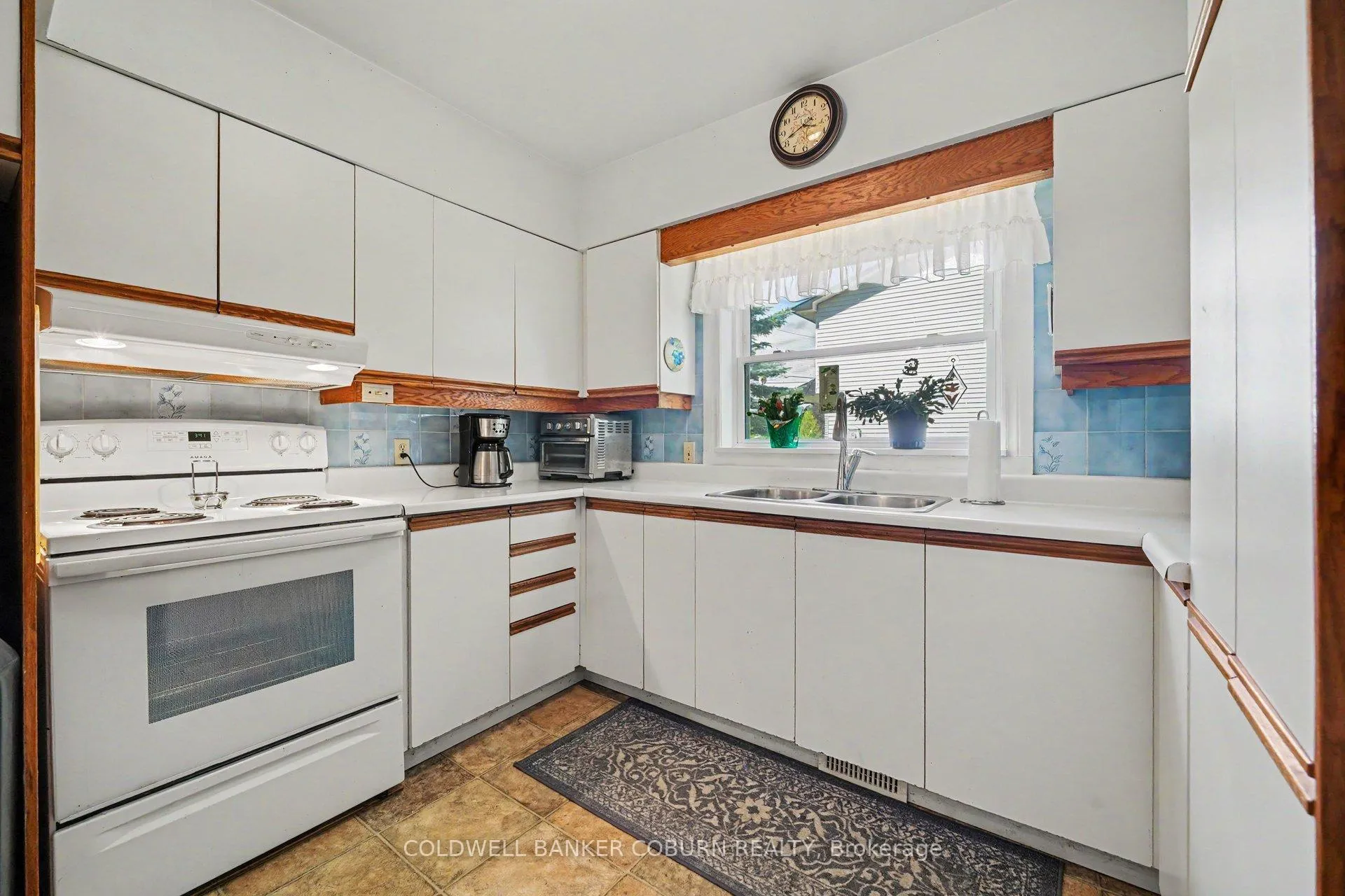 Photo 7 of 54 Howard Street, North Dundas, Chesterville — HOMEH