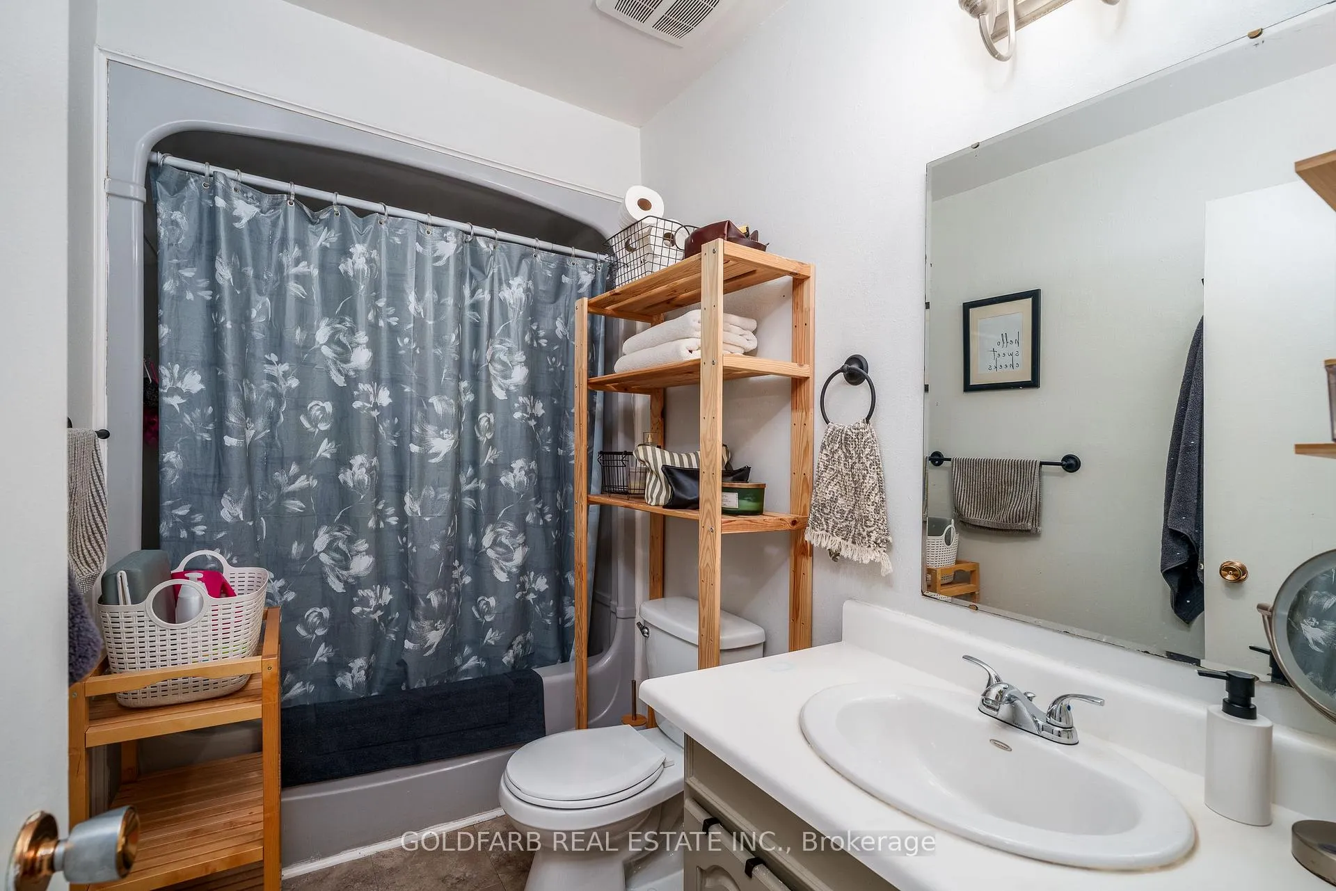 Photo 12 of 1635 Innisfil Beach Road, Innisfil, Alcona — HOMEH