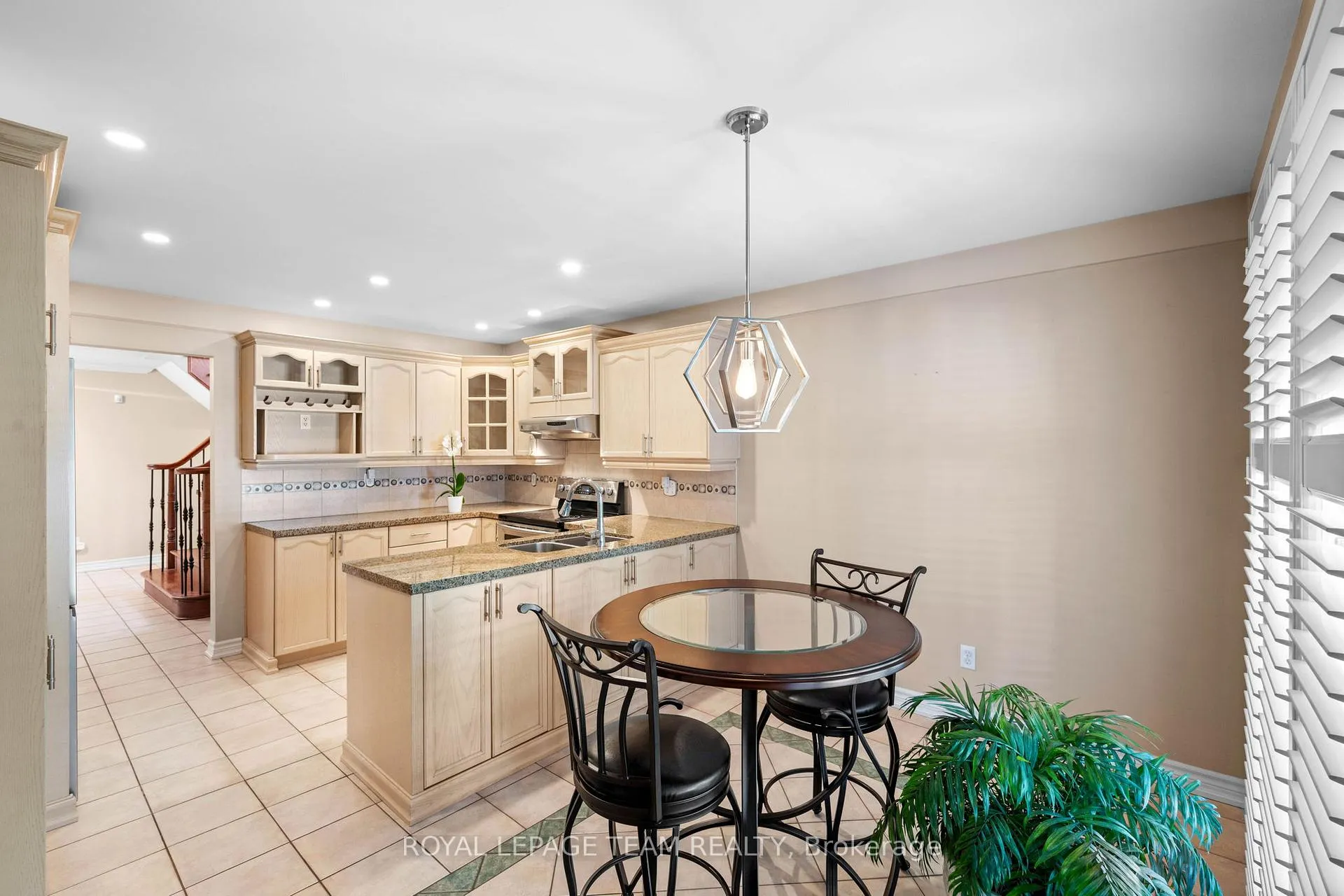 Photo 16 of 6526 Tooney Drive, Ottawa, Orleans/Sunridge — HOMEH