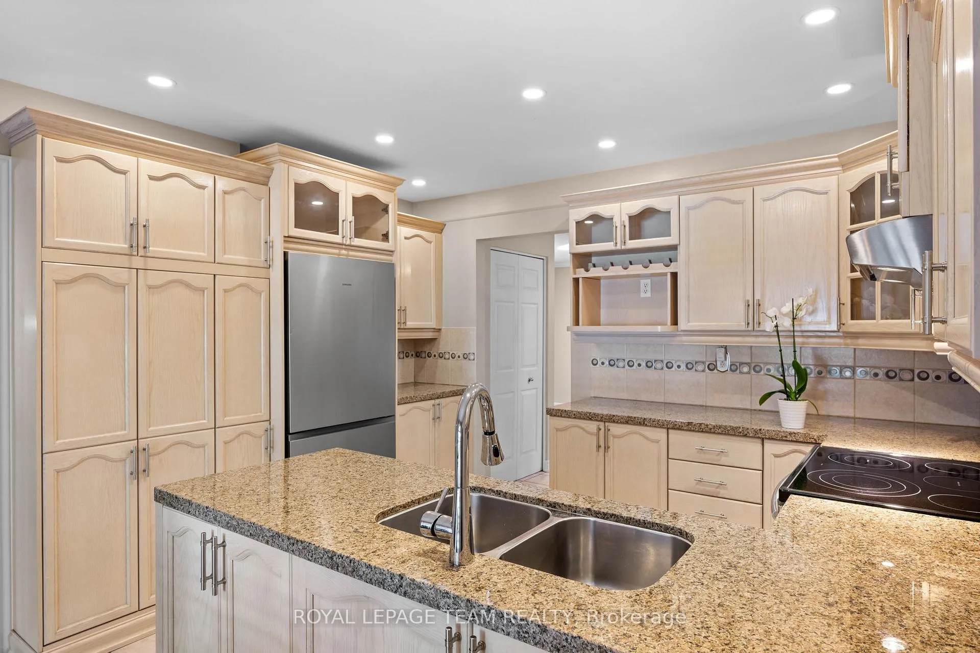 Photo 19 of 6526 Tooney Drive, Ottawa, Orleans/Sunridge — HOMEH