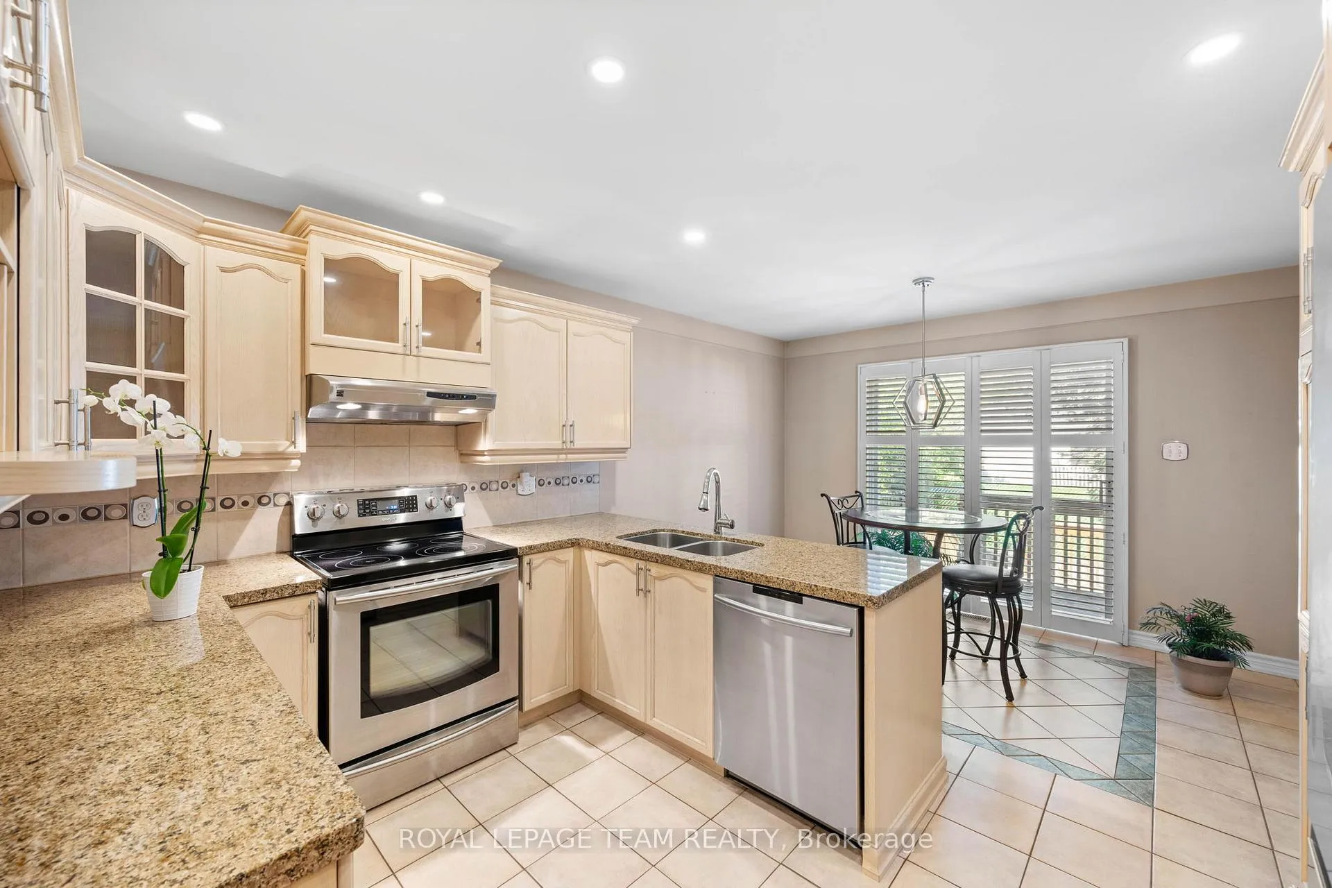 Photo 21 of 6526 Tooney Drive, Ottawa, Orleans/Sunridge — HOMEH