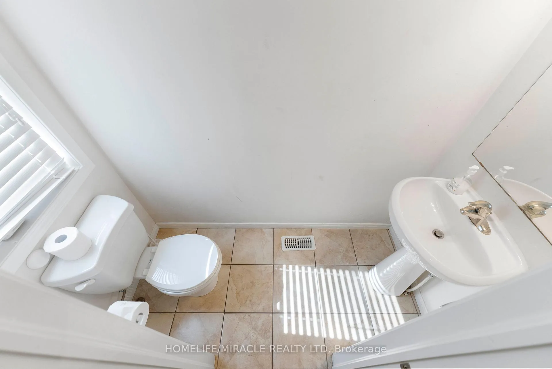 Photo 13 of Unit 93, 750 Lawrence Street, Cambridge, Preston Centre — HOMEH