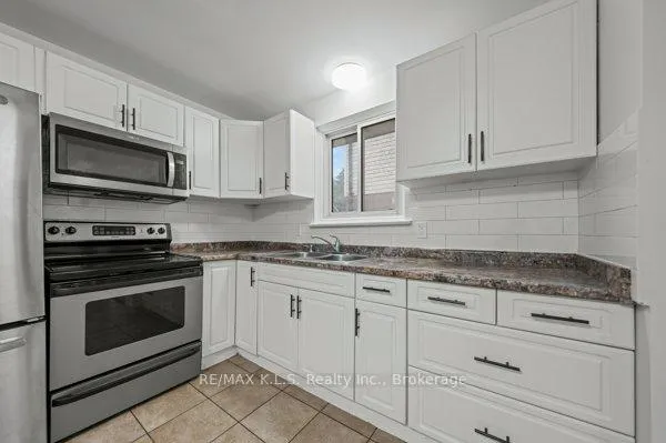 Photo 4 of 1206 Valentine Drive, Cambridge, Lang's Farm — HOMEH