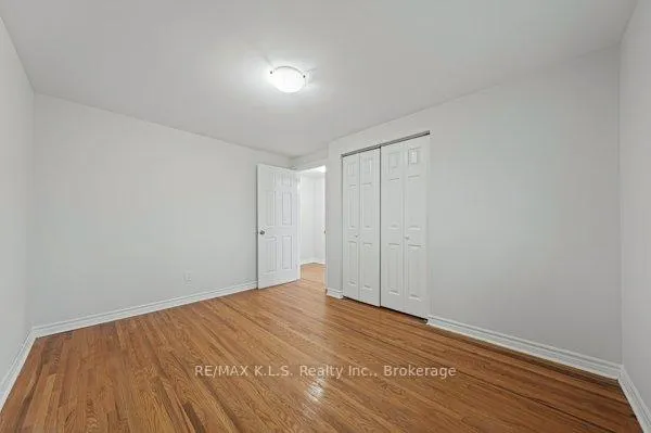 Photo 8 of 1206 Valentine Drive, Cambridge, Lang's Farm — HOMEH