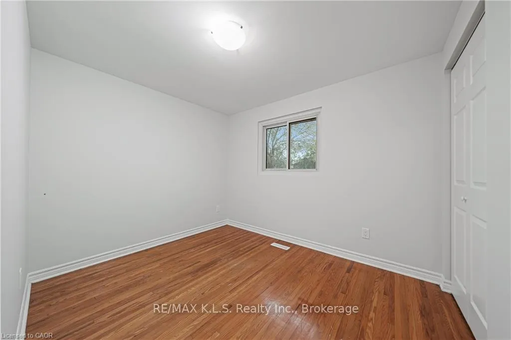 Photo 10 of 1206 Valentine Drive, Cambridge, Lang's Farm — HOMEH