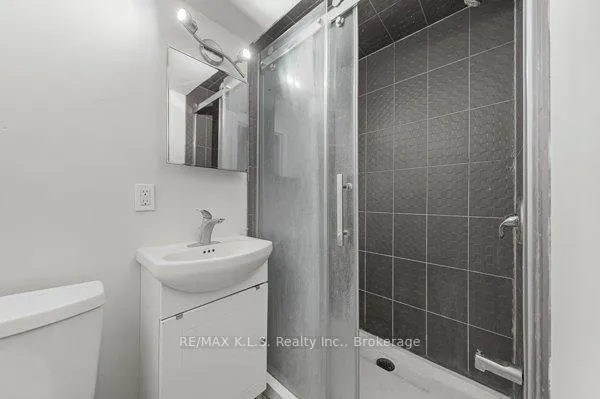 Photo 15 of 1206 Valentine Drive, Cambridge, Lang's Farm — HOMEH