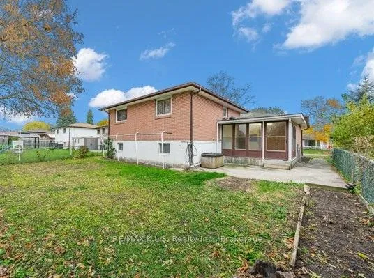 Photo 19 of 1206 Valentine Drive, Cambridge, Lang's Farm — HOMEH