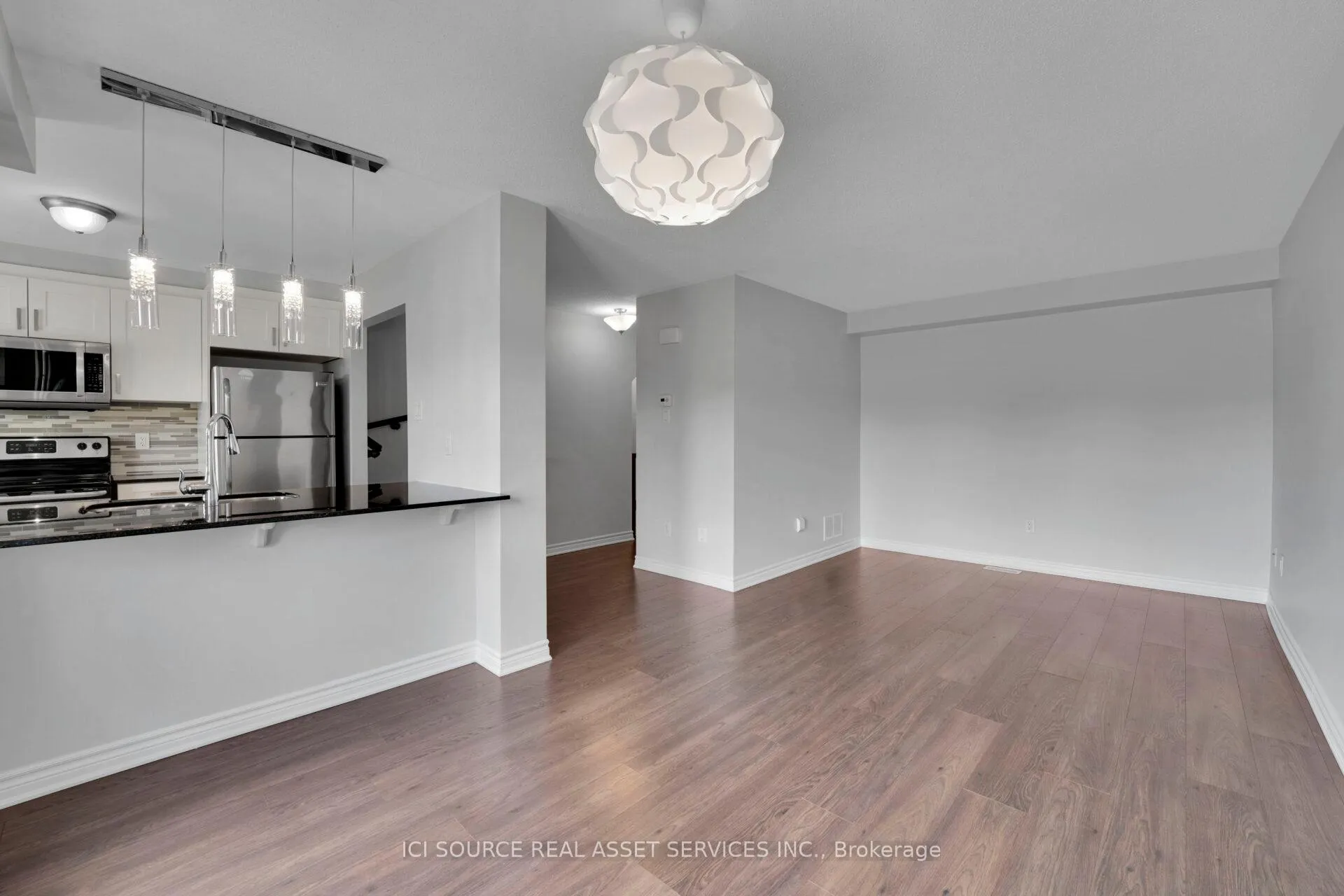 Photo 8 of 541 Ensatina Crescent, Ottawa, Barrhaven - Half Moon Bay — HOMEH