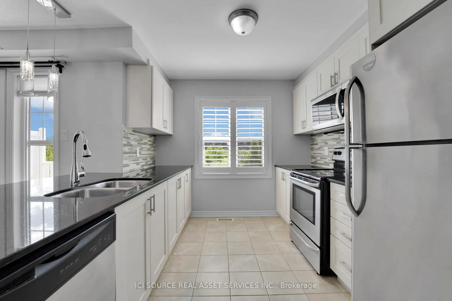 Photo 12 of 541 Ensatina Crescent, Ottawa, Barrhaven - Half Moon Bay — HOMEH