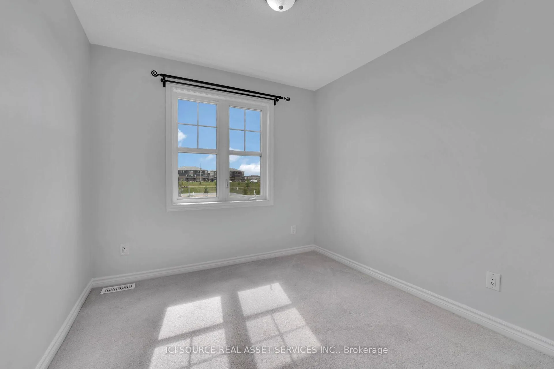 Photo 24 of 541 Ensatina Crescent, Ottawa, Barrhaven - Half Moon Bay — HOMEH