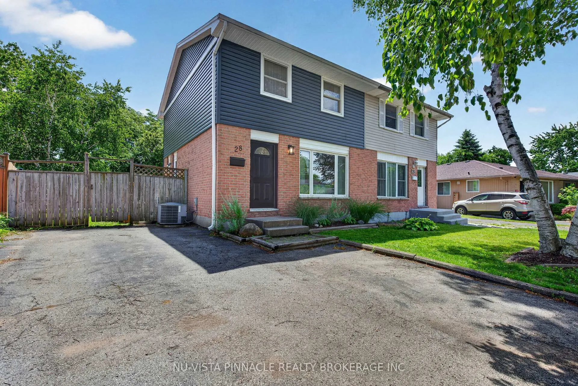 Photo 5 of 28 Edgemere Crescent, London, South T — HOMEH