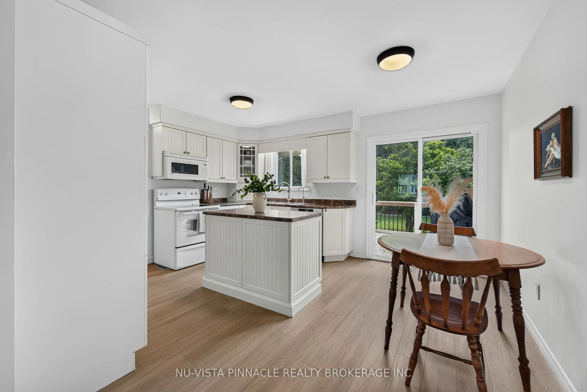 Photo 10 of 28 Edgemere Crescent, London, South T — HOMEH