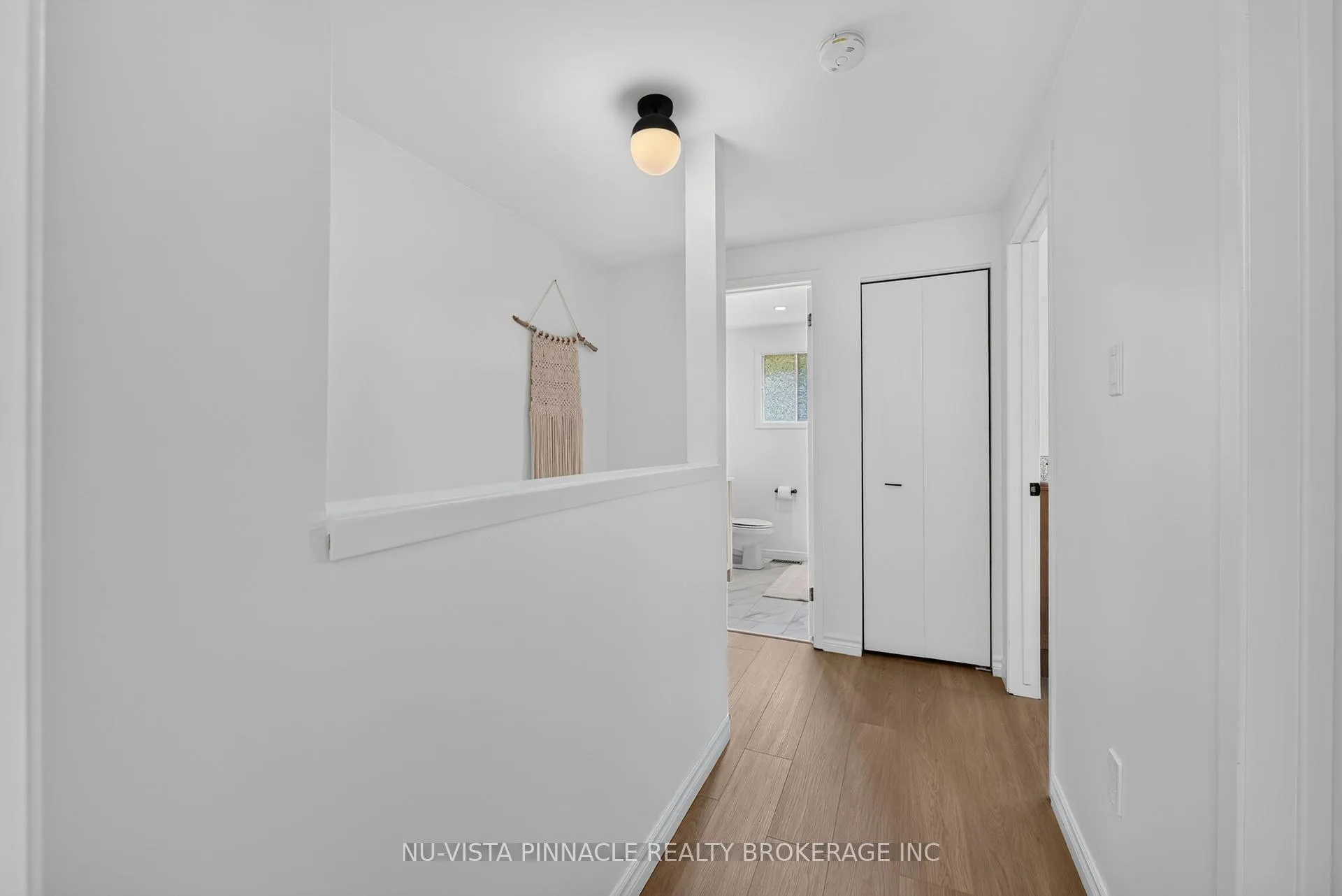 Photo 22 of 28 Edgemere Crescent, London, South T — HOMEH