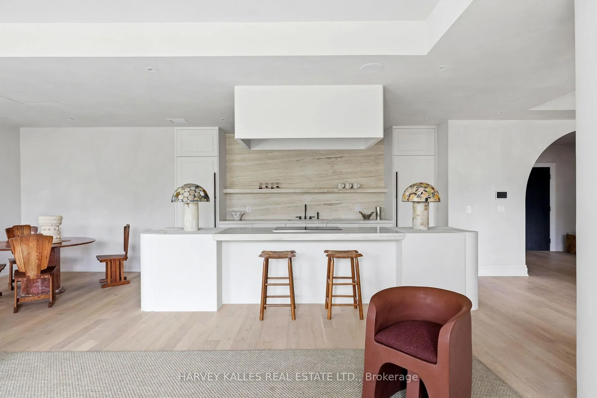 Photo 5 of Unit 4, 1 Forest Hill Road, Toronto, Casa Loma — HOMEH