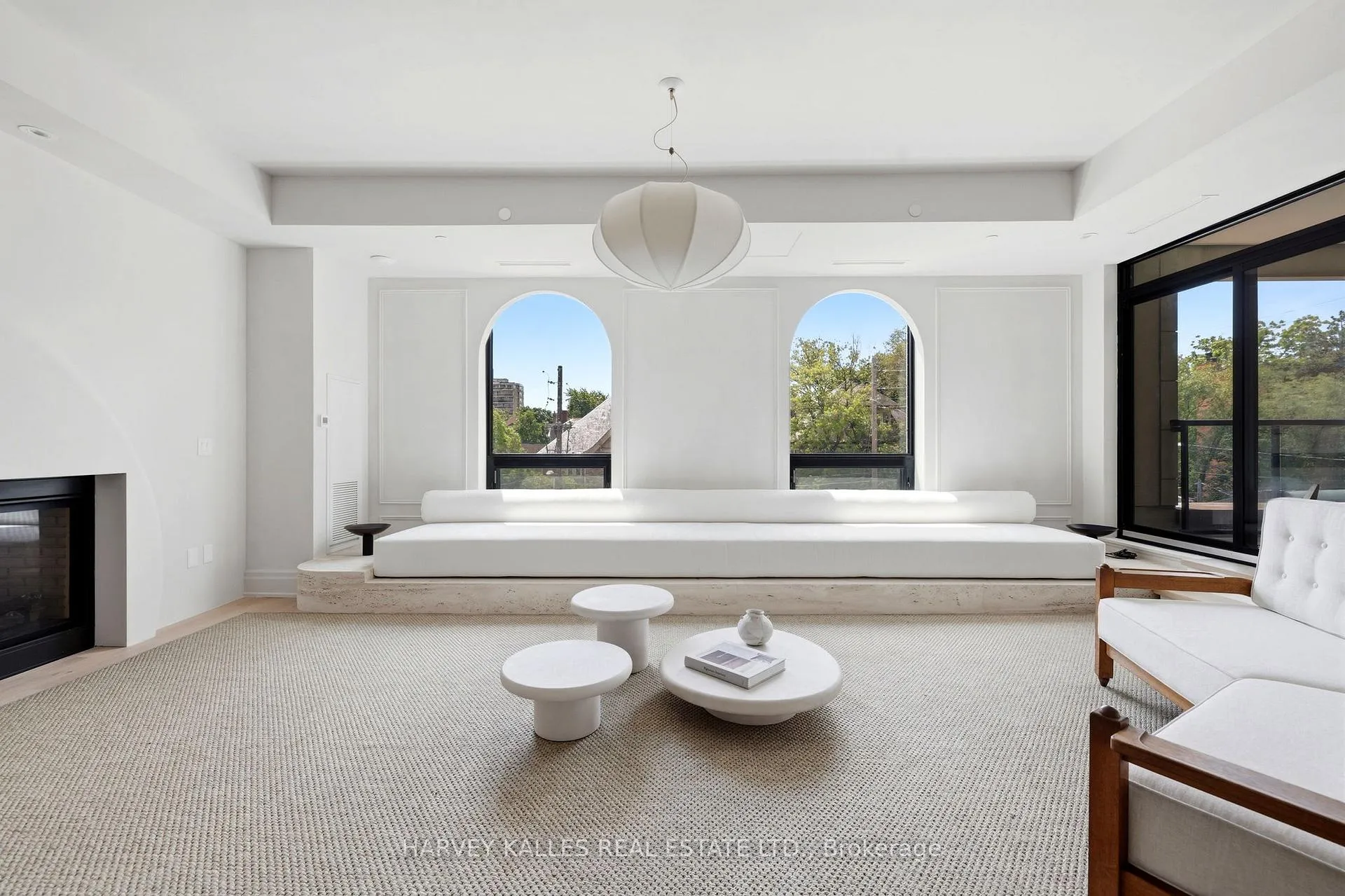 Photo 6 of Unit 4, 1 Forest Hill Road, Toronto, Casa Loma — HOMEH