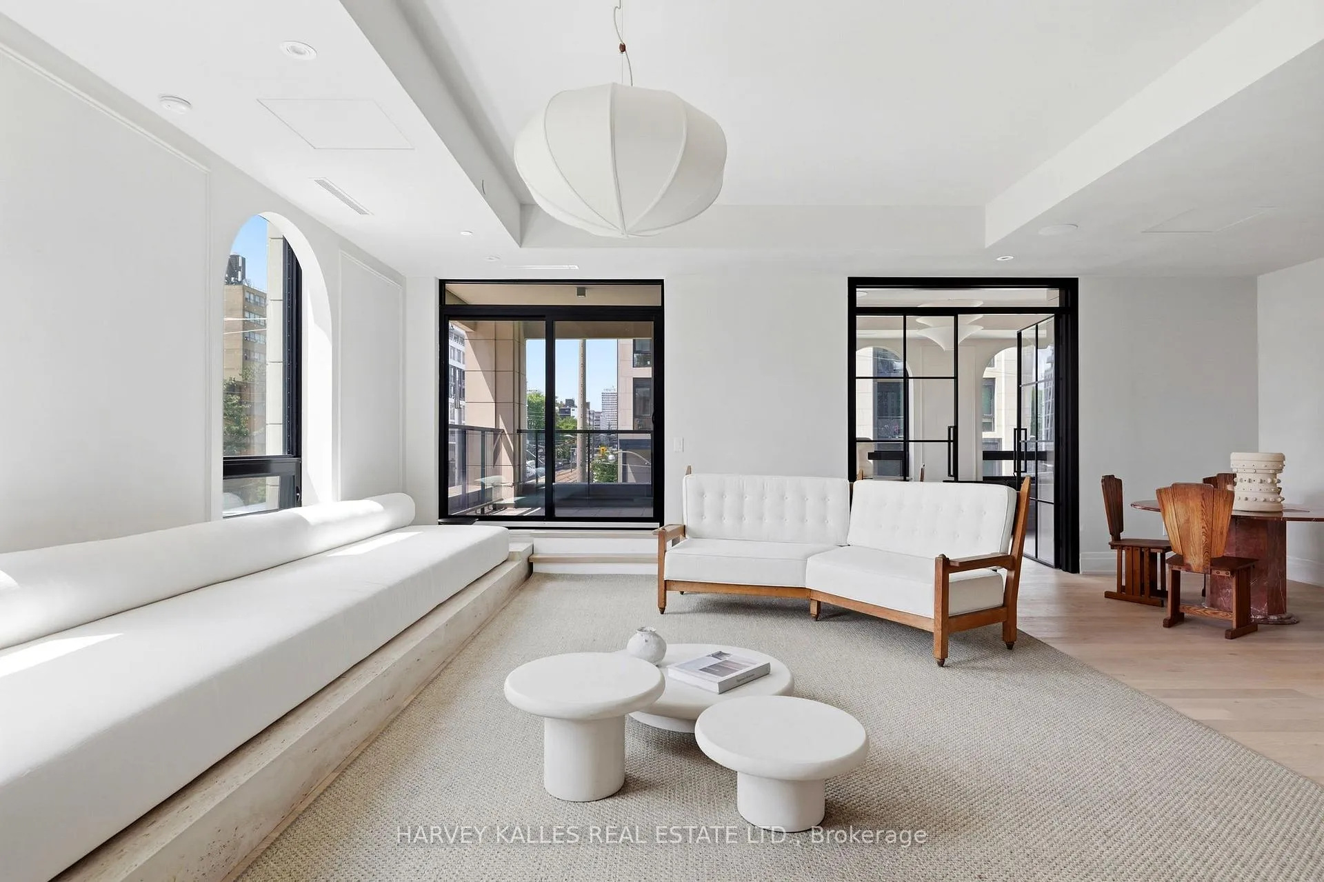 Photo 7 of Unit 4, 1 Forest Hill Road, Toronto, Casa Loma — HOMEH