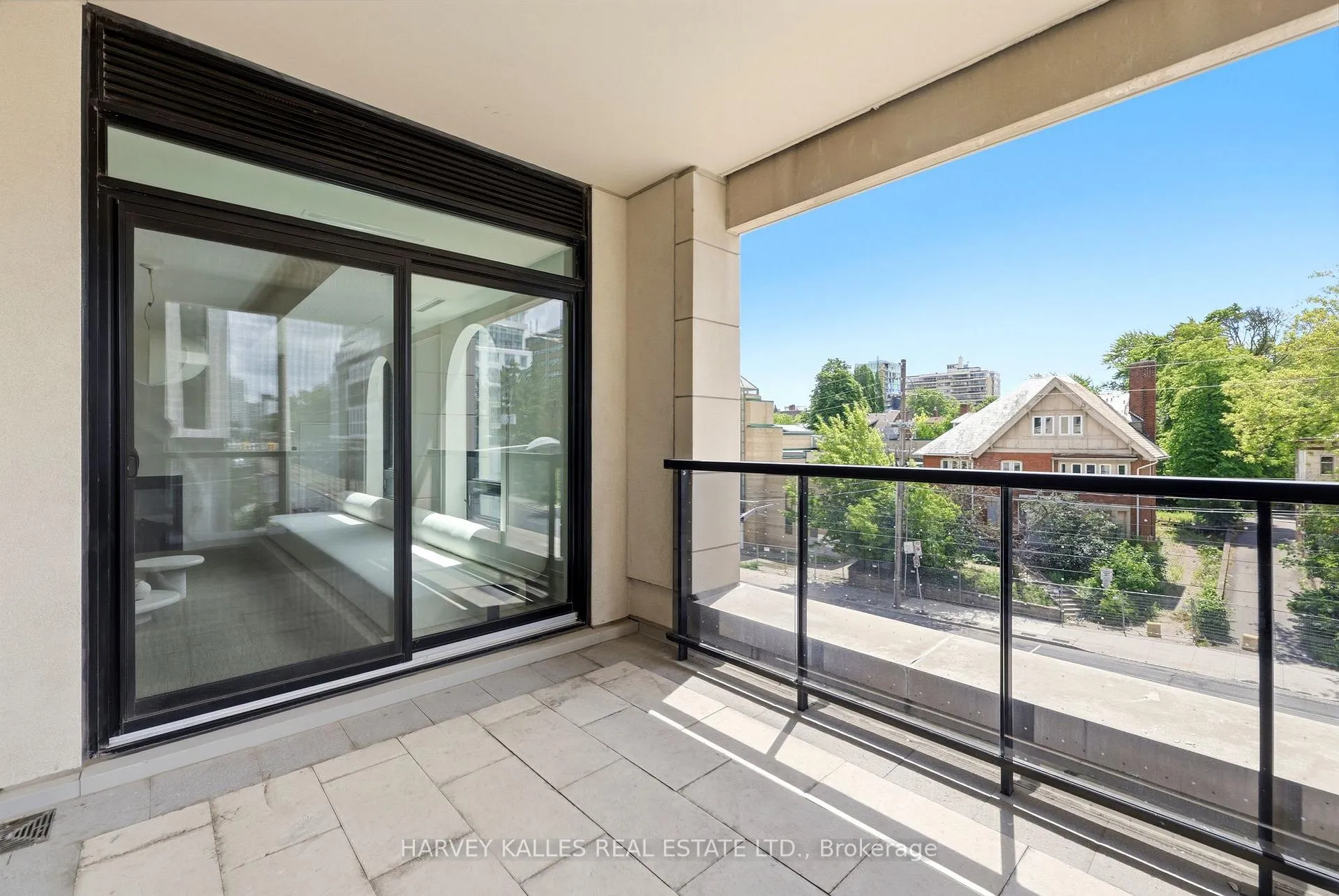 Photo 16 of Unit 4, 1 Forest Hill Road, Toronto, Casa Loma — HOMEH