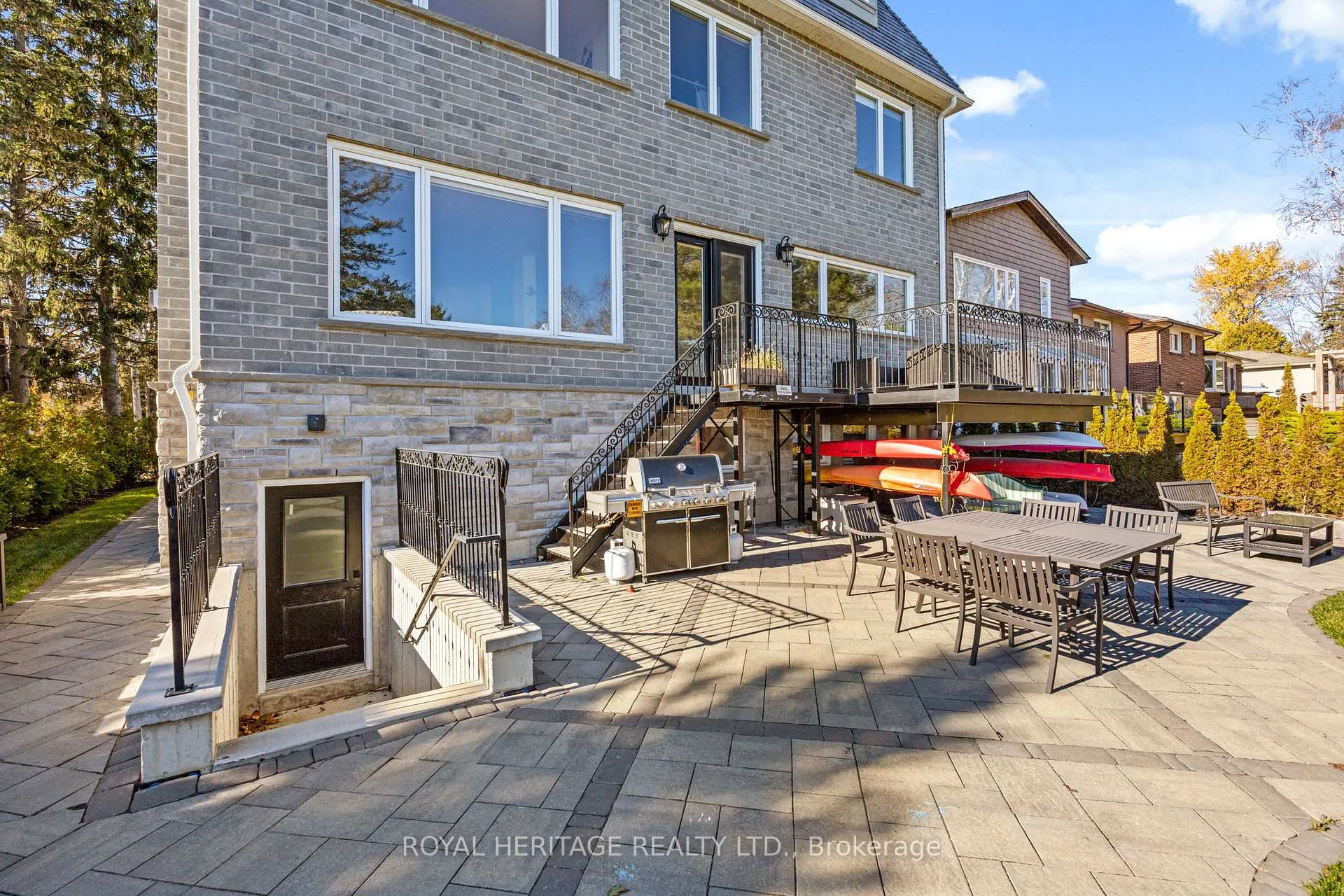 Photo 11 of 968 Essa Crescent, Pickering, West Shore — HOMEH
