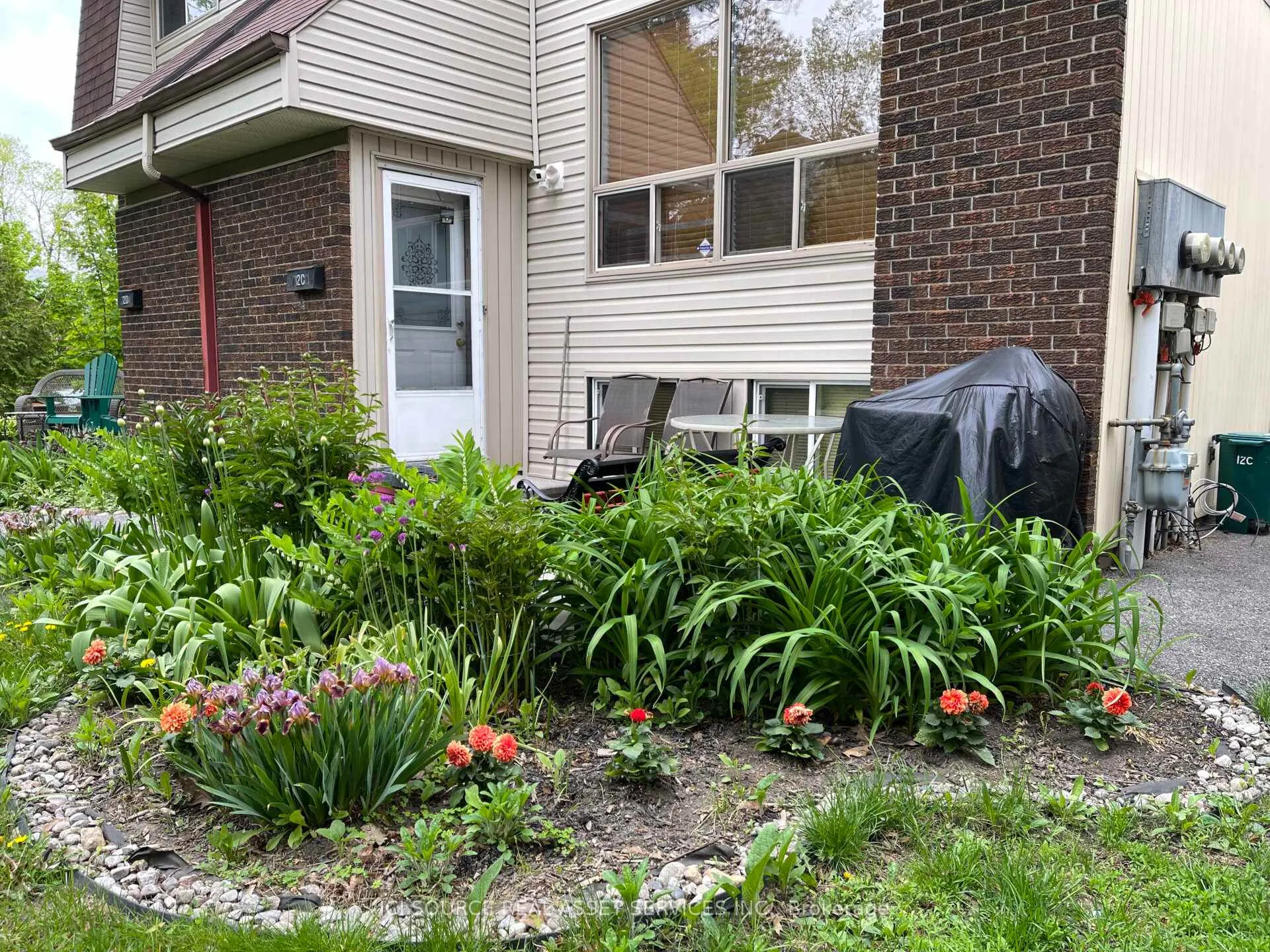 Photo 22 of 12C Sonnet Crescent, Ottawa, Westcliffe Estates — HOMEH