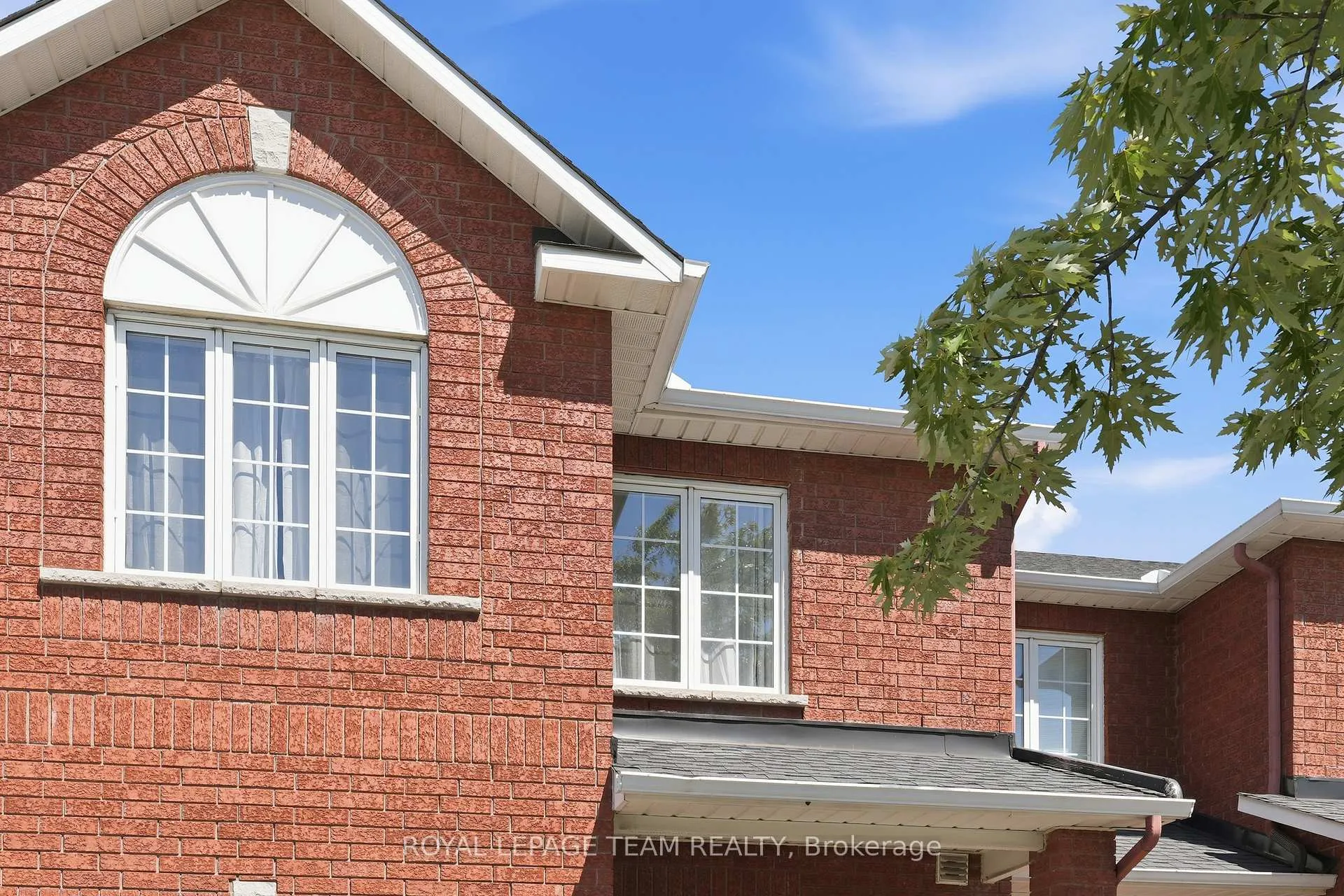 Photo 4 of 4580 Ogilvie Walk Crescent, Ottawa, Carson Grove — HOMEH