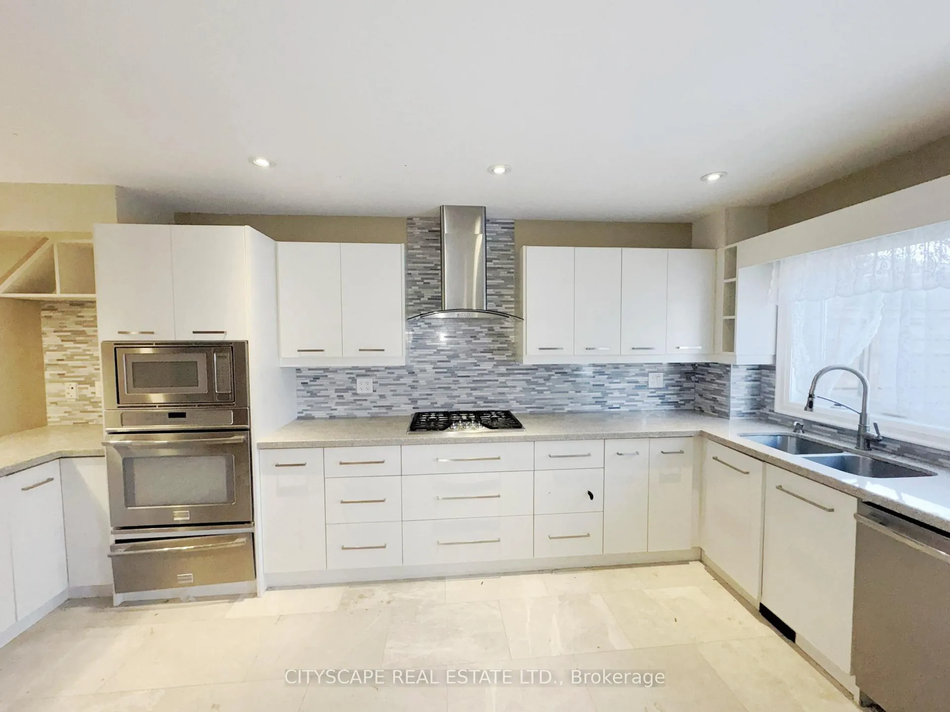 Photo 37 of 817 Cosburn Avenue, Toronto, Danforth Village-East York — HOMEH