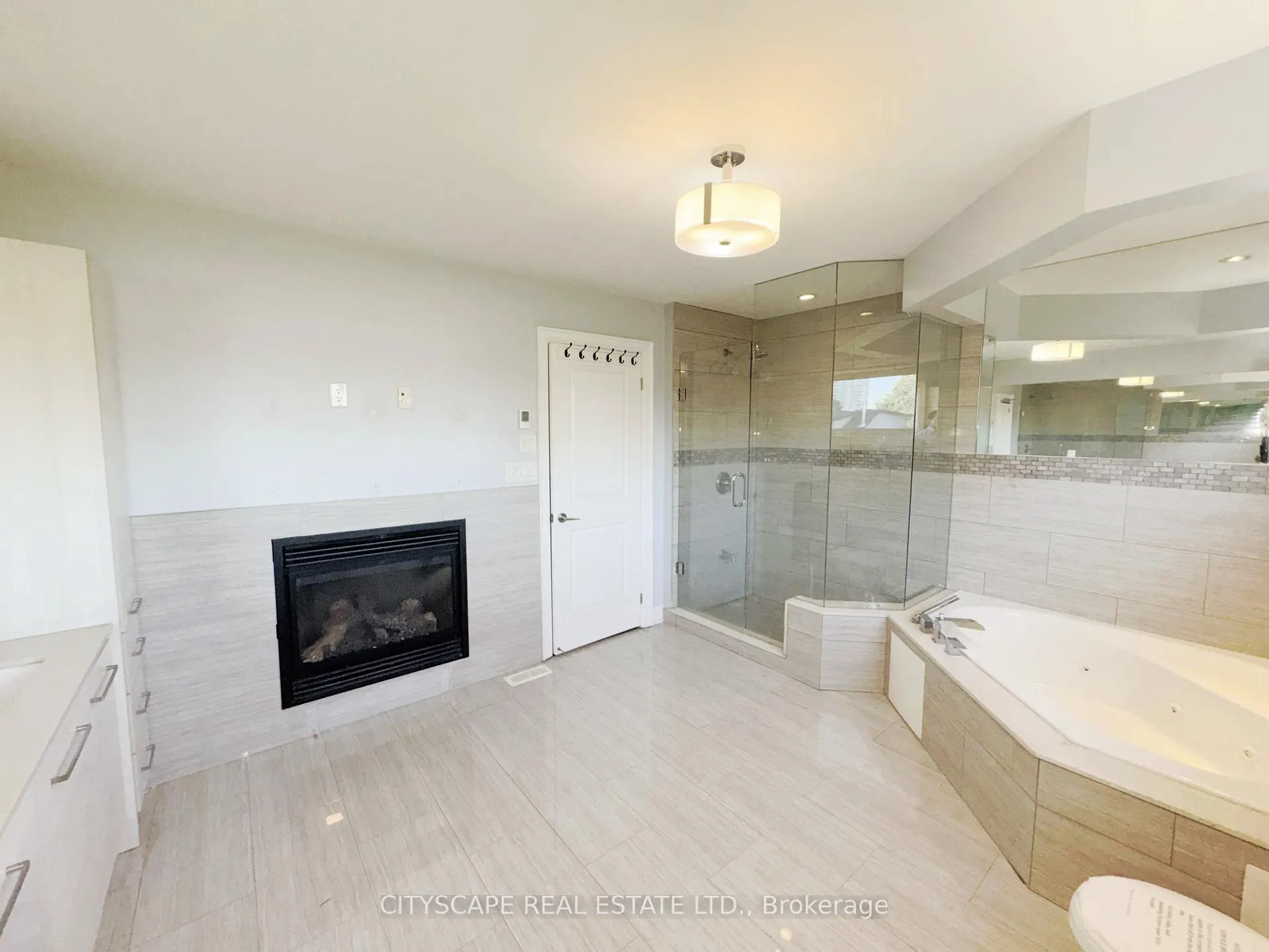 Photo 27 of 817 Cosburn Avenue, Toronto, Danforth Village-East York — HOMEH
