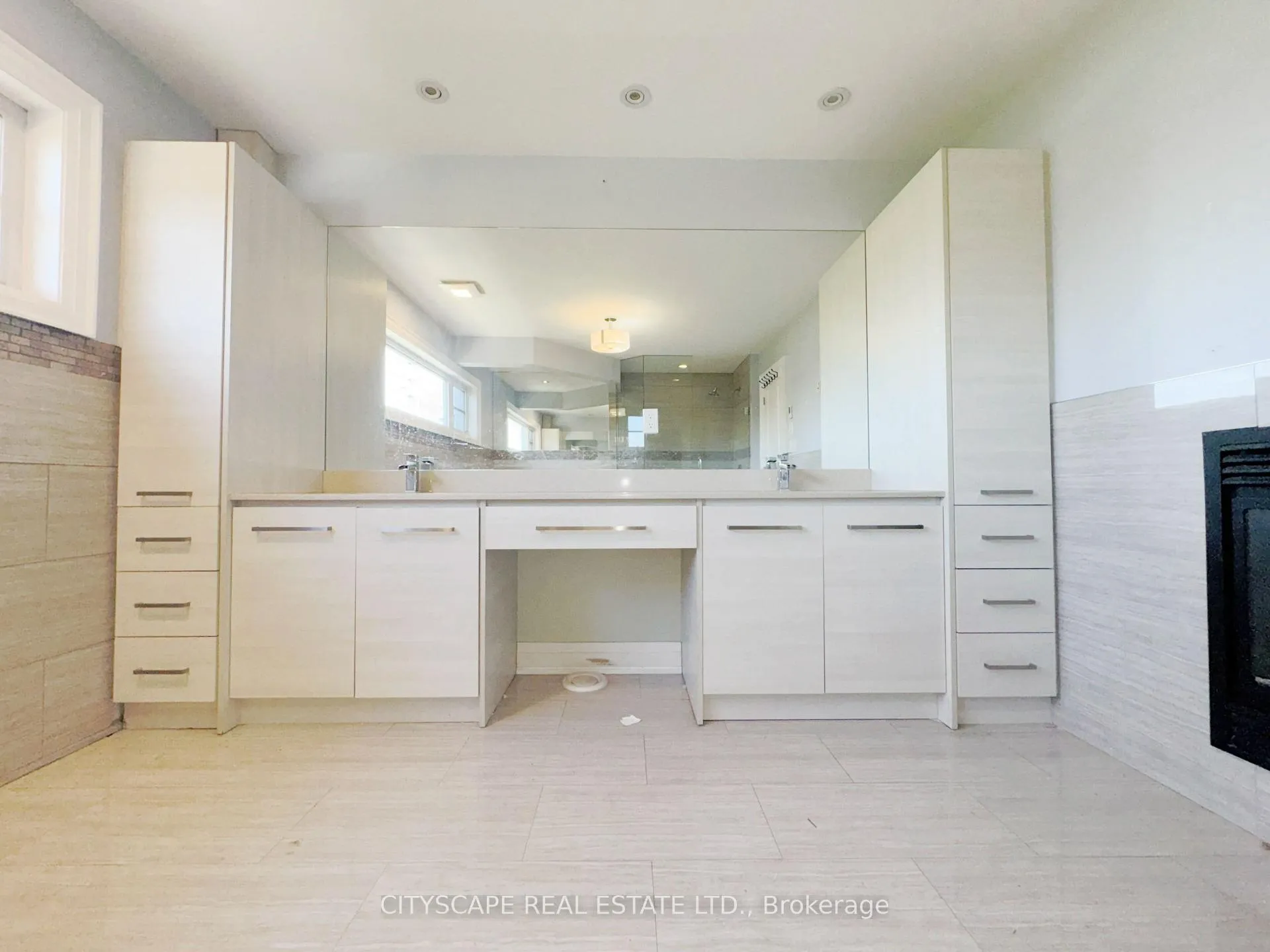 Photo 28 of 817 Cosburn Avenue, Toronto, Danforth Village-East York — HOMEH