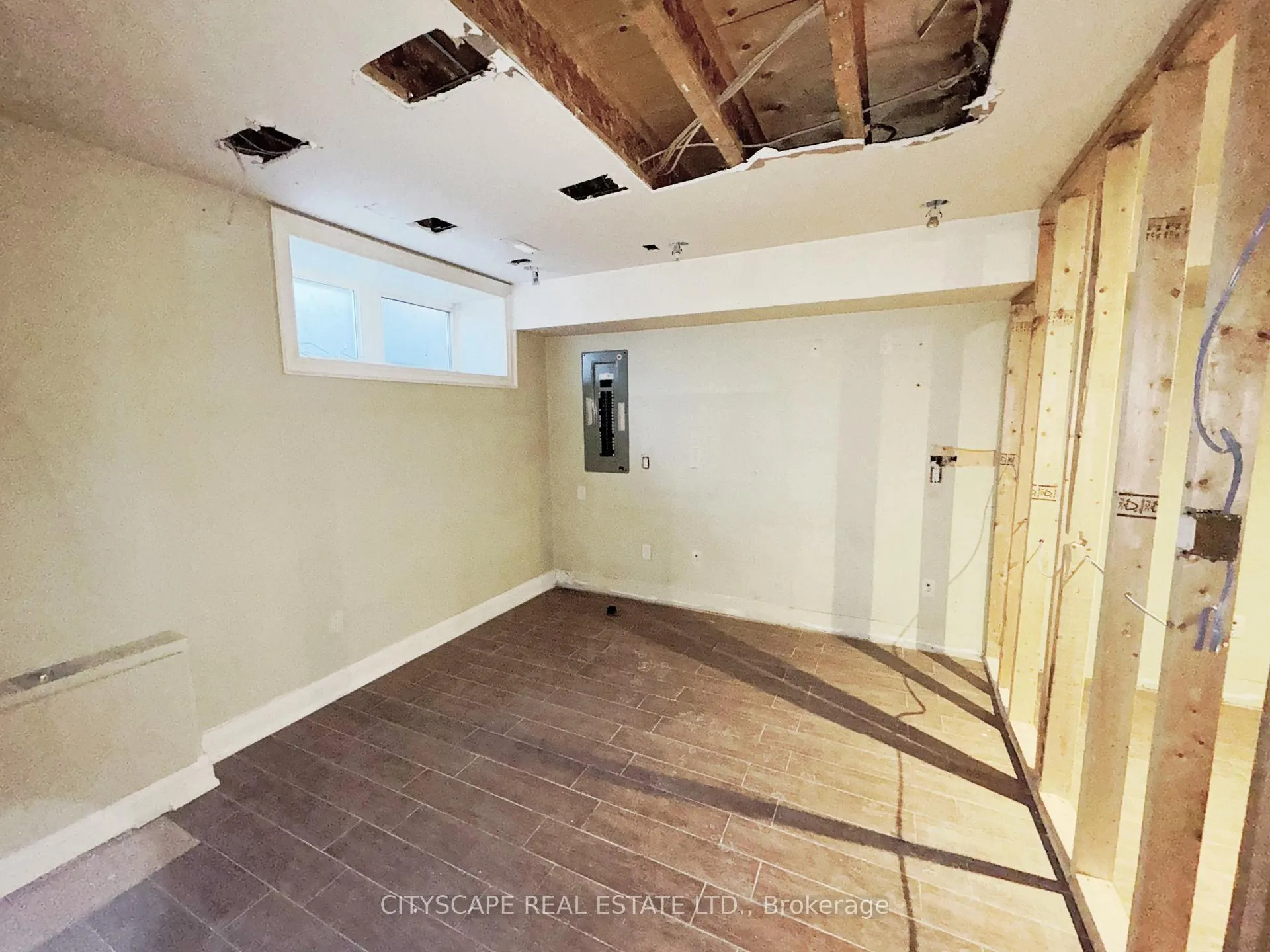 Photo 31 of 817 Cosburn Avenue, Toronto, Danforth Village-East York — HOMEH