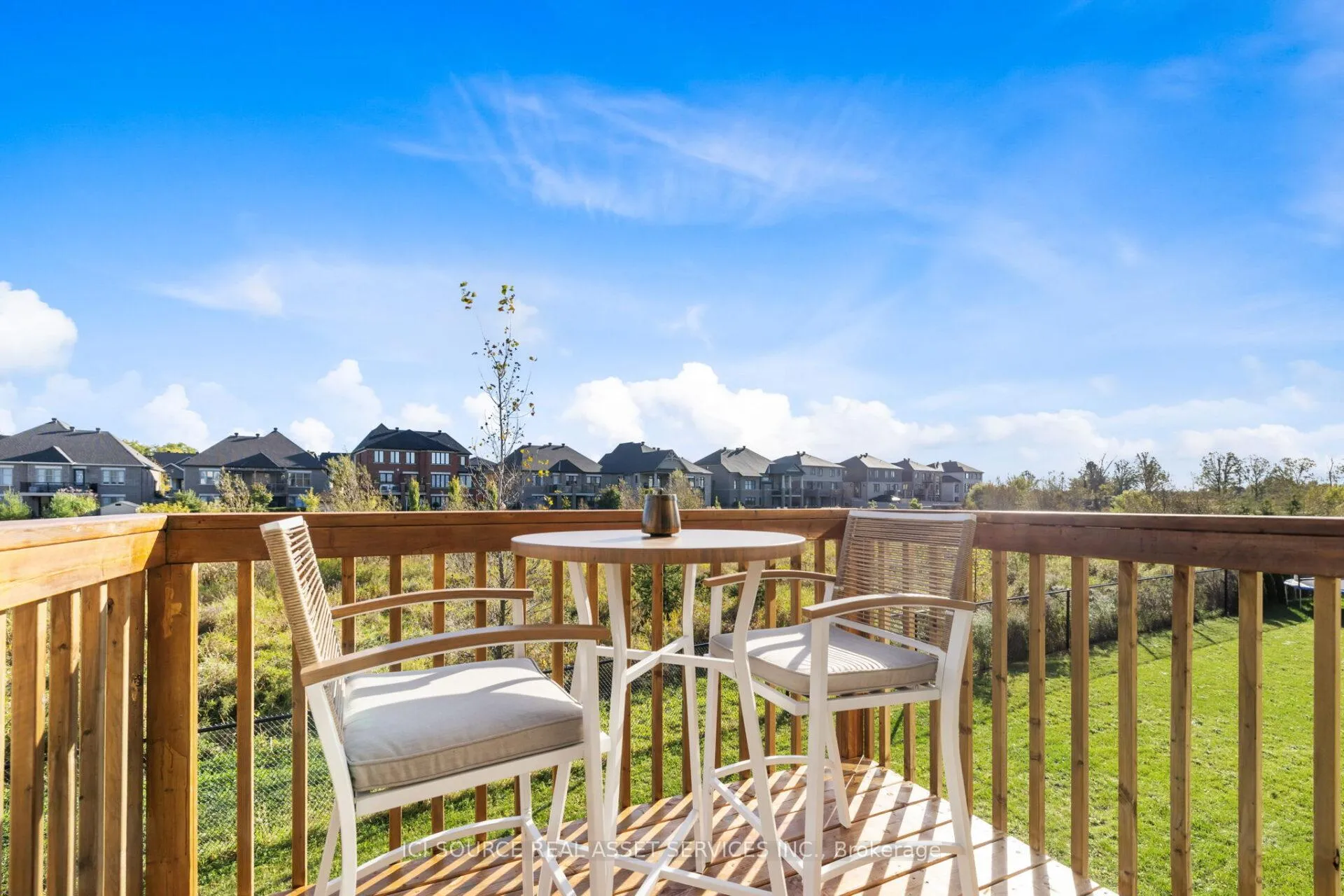 Photo 14 of 733 Coast Circle, Ottawa, Mahogany Community — HOMEH