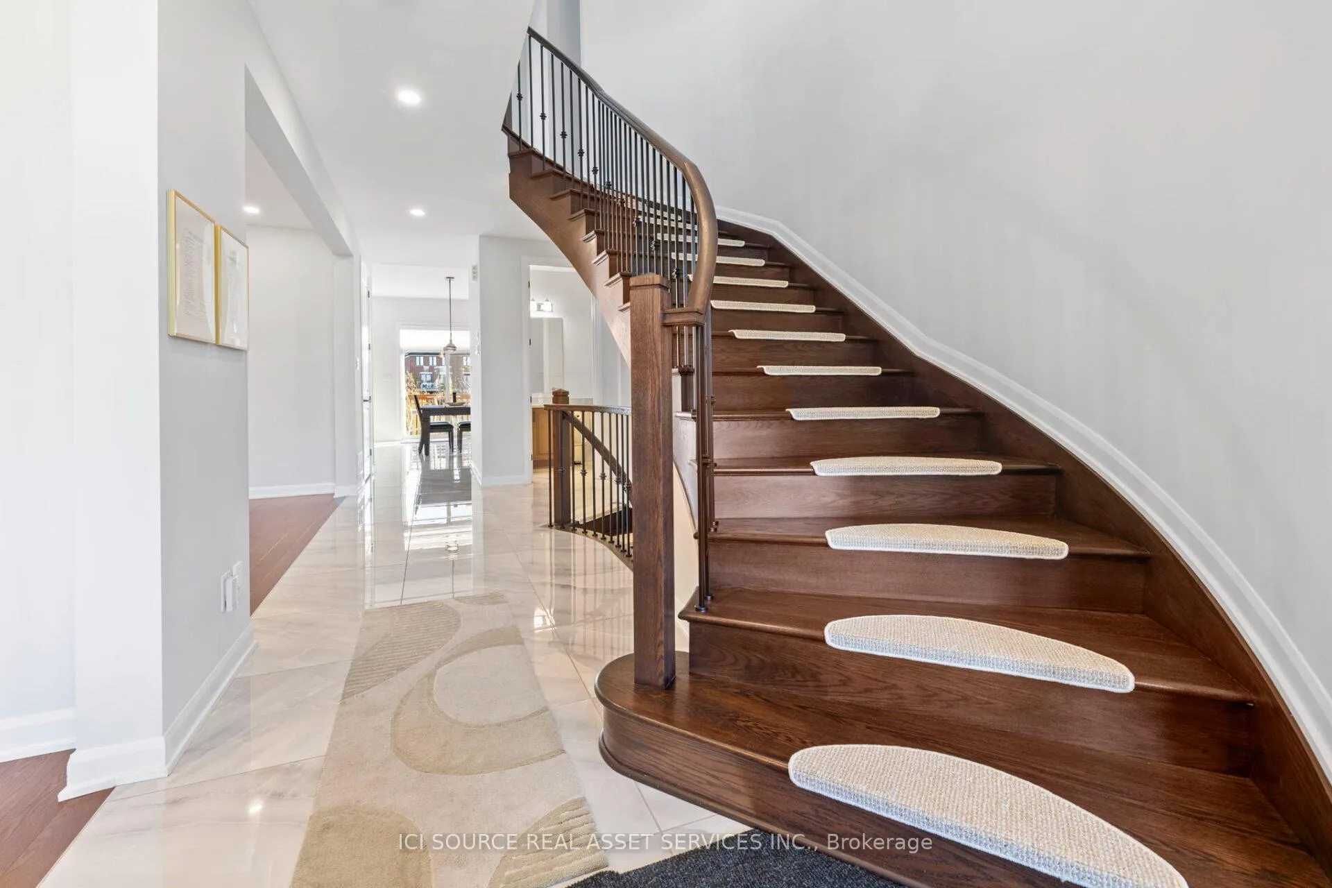 Photo 15 of 733 Coast Circle, Ottawa, Mahogany Community — HOMEH