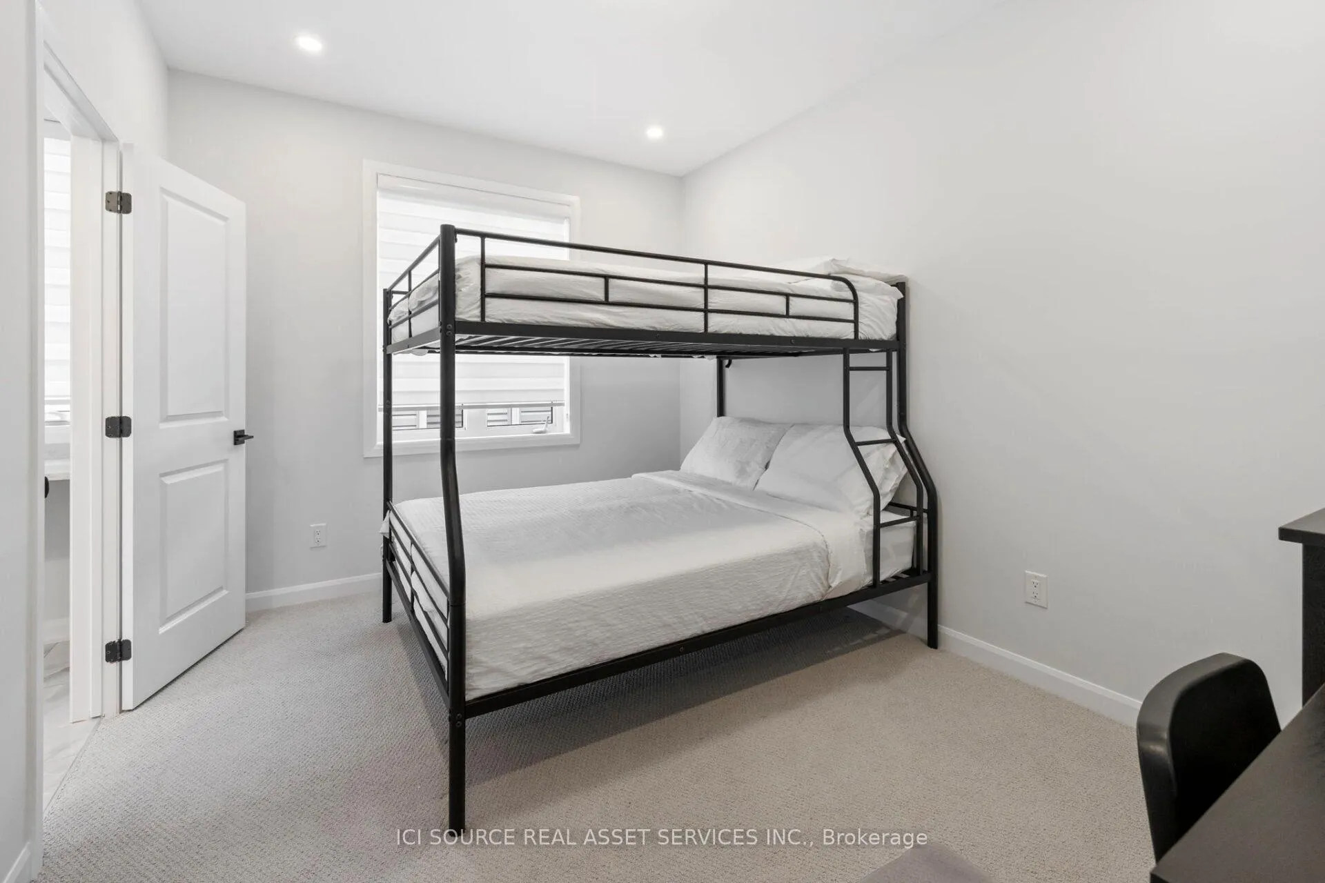 Photo 18 of 733 Coast Circle, Ottawa, Mahogany Community — HOMEH